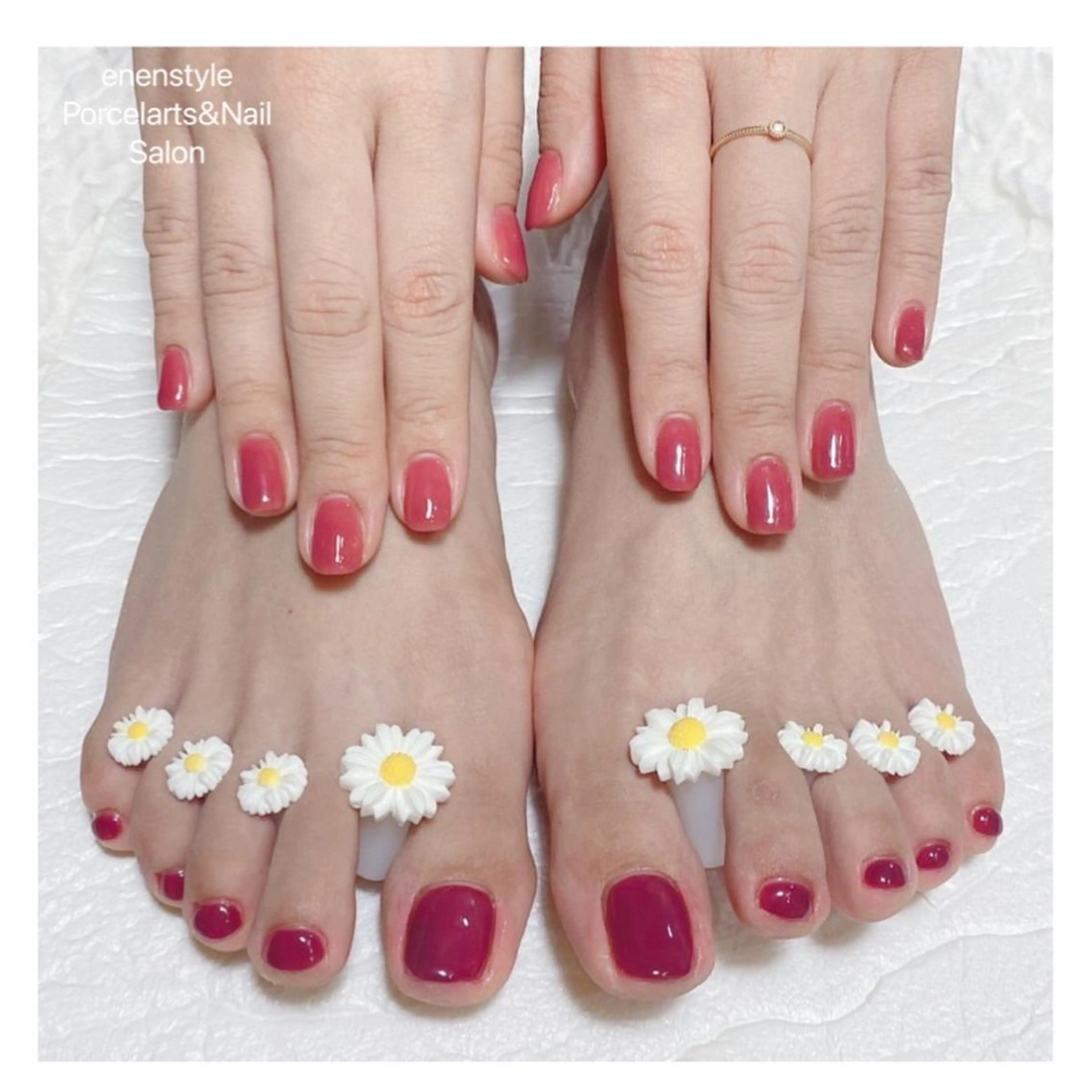 ミディアム ネイル ハンドネイル フットネイル 👑enen style👑のネイルデザイン