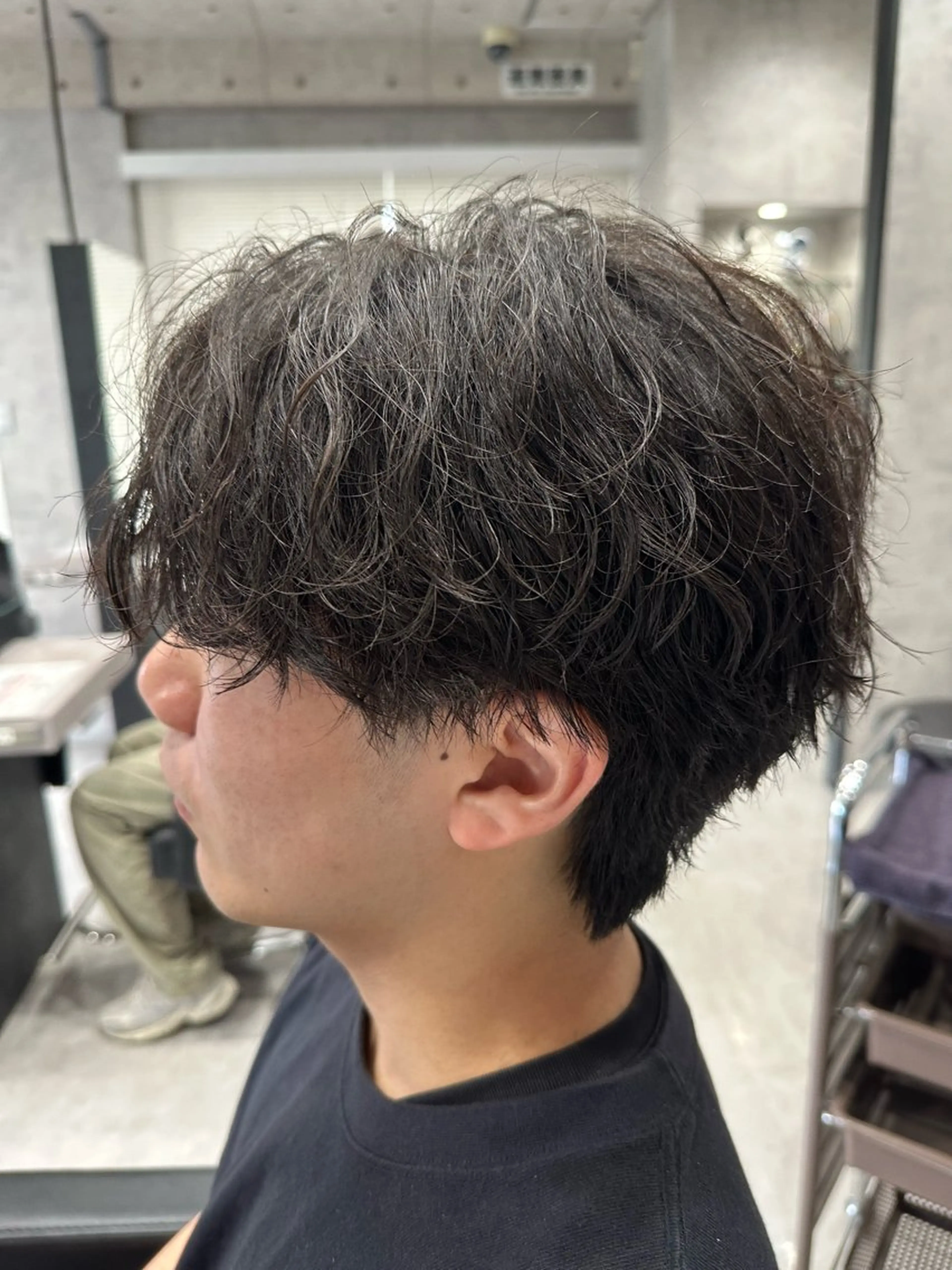 ショート パーマ メンズ メンズパーマ ツイストスパイラルパーマ スパイラルパーマ カット ユウ🪄 パーマ指名No1のヘアスタイル