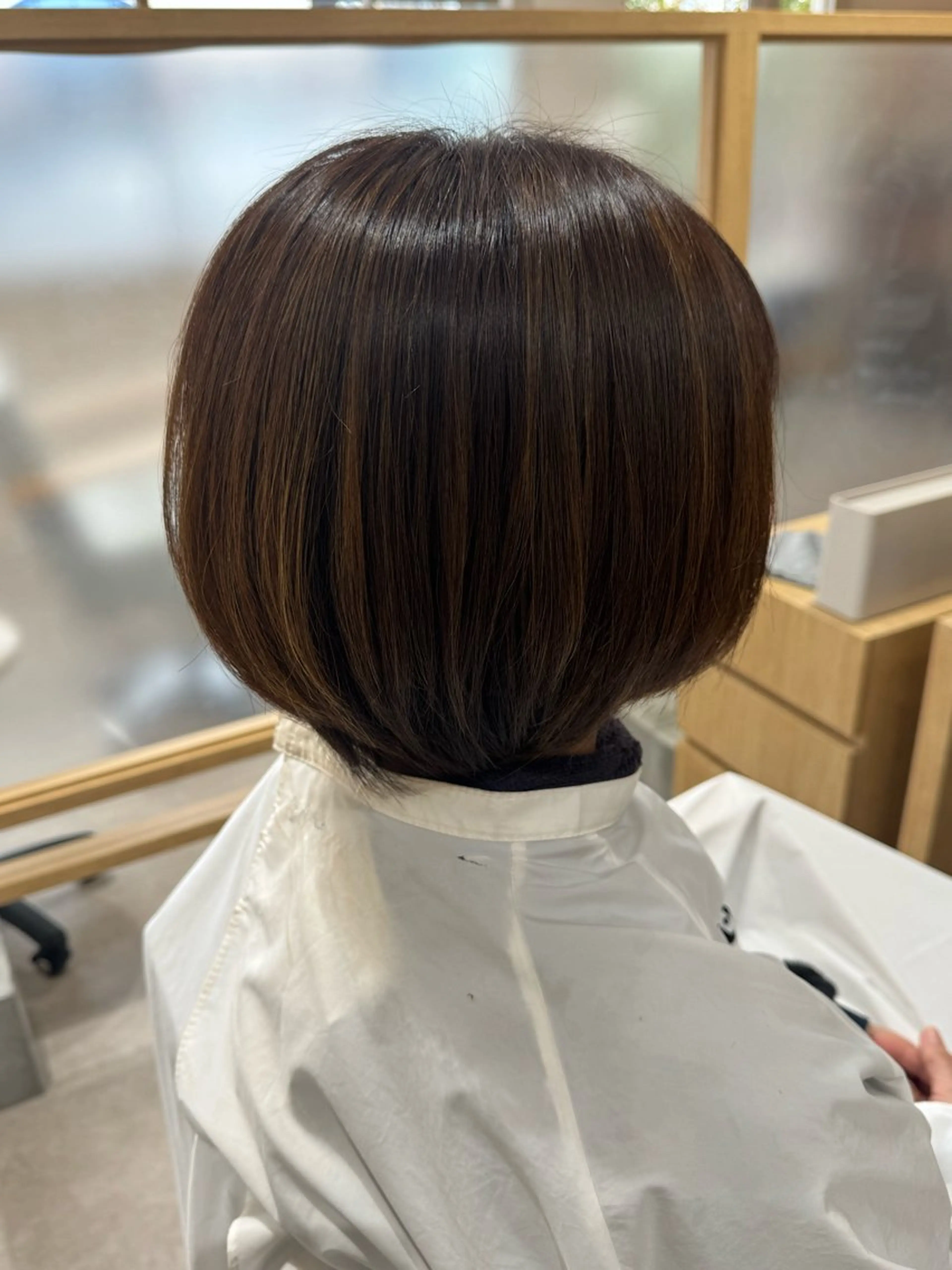 ショート カラー 本多結香/レイヤー /ハイライトカラーのヘアスタイル