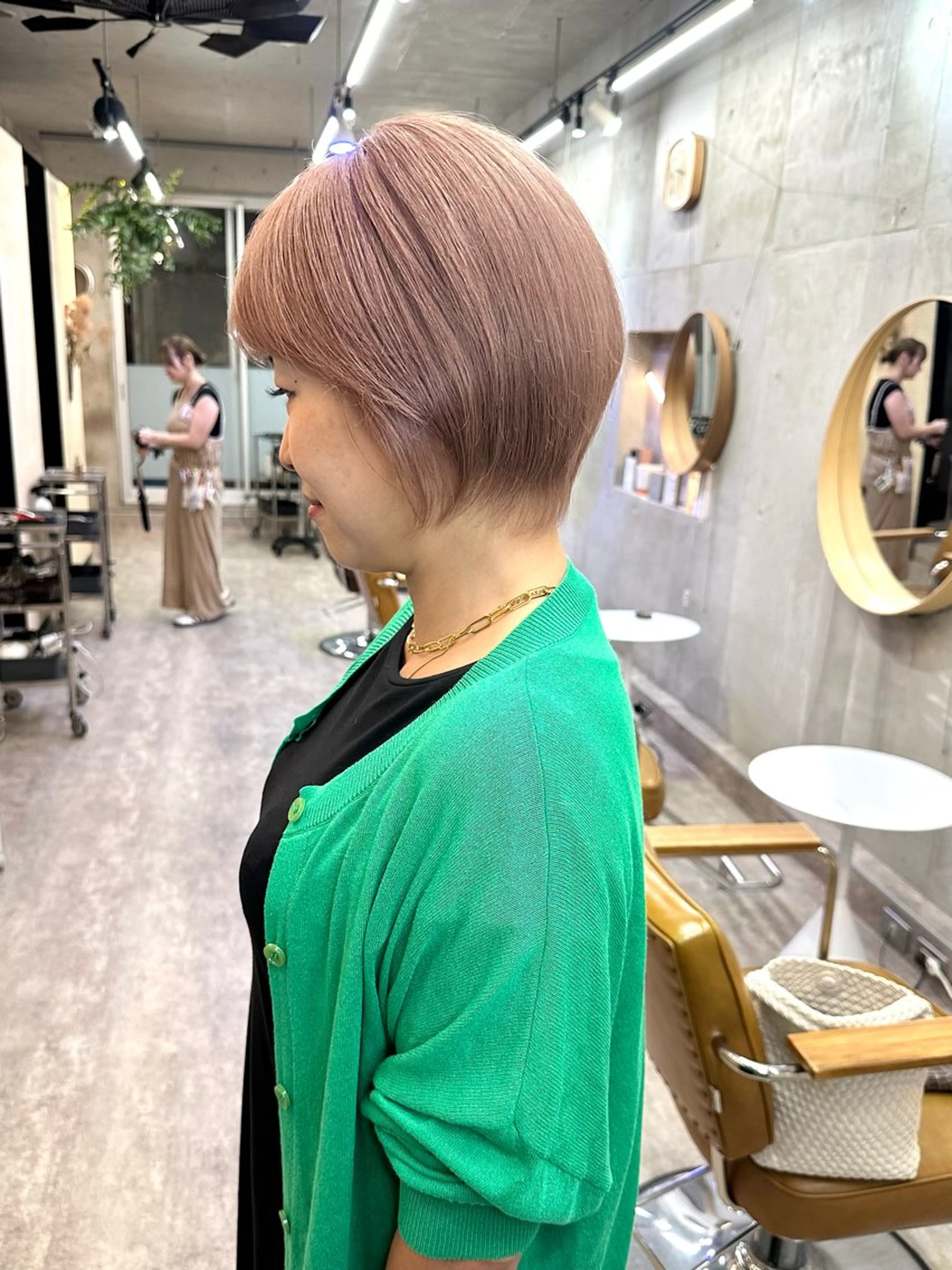 ショート カラー ベージュカラー ピンクカラー ピンクベージュ ショートヘア カットモデル募集中 ／HARUKA🎀のヘアスタイル