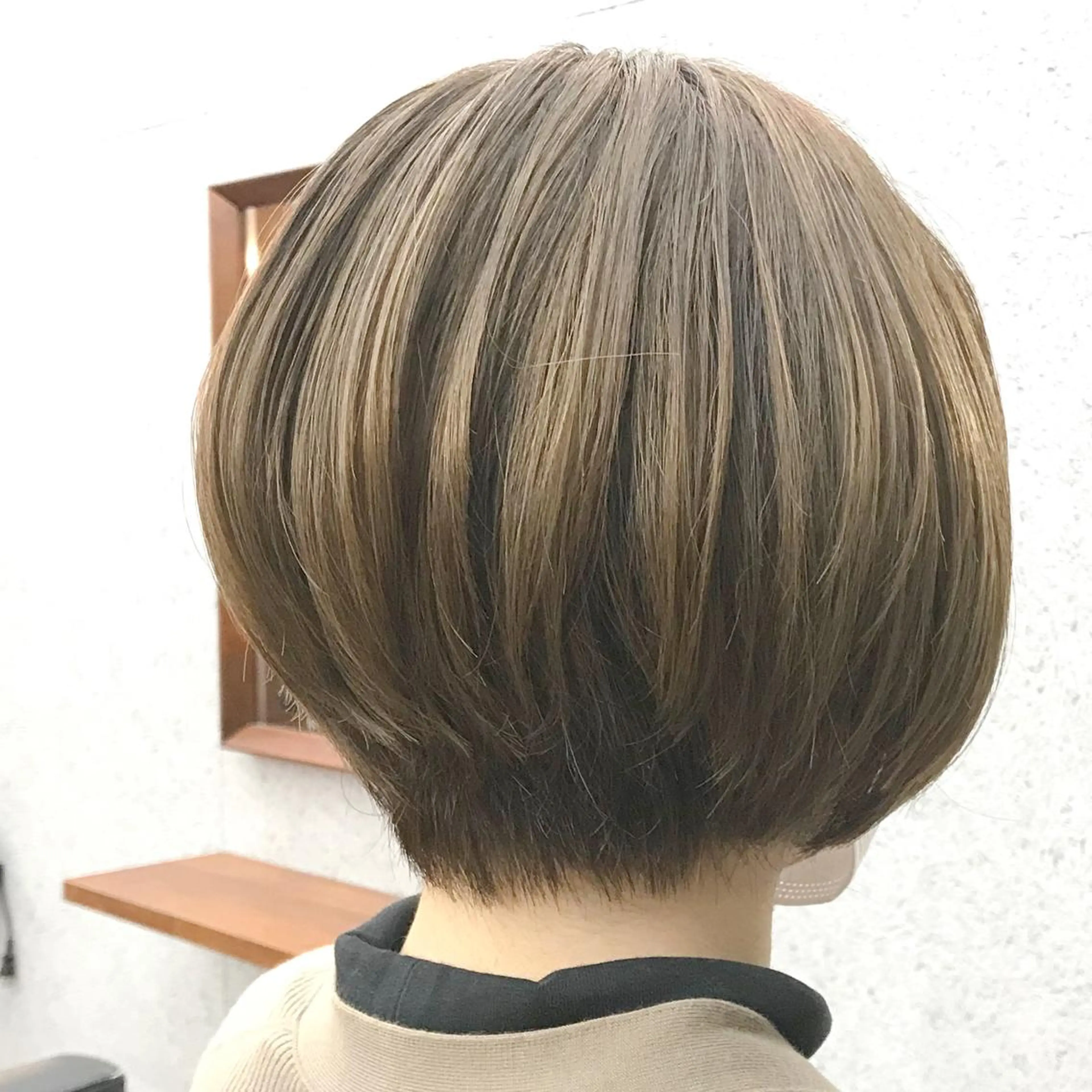 ショート カラー ショートボブ ベージュカラー ハイライトカラー ボブ ハイライト カット ヘアカラー ヘアセット ✂︎ウルフ・ショート ✂︎MIKUNIのヘアスタイル