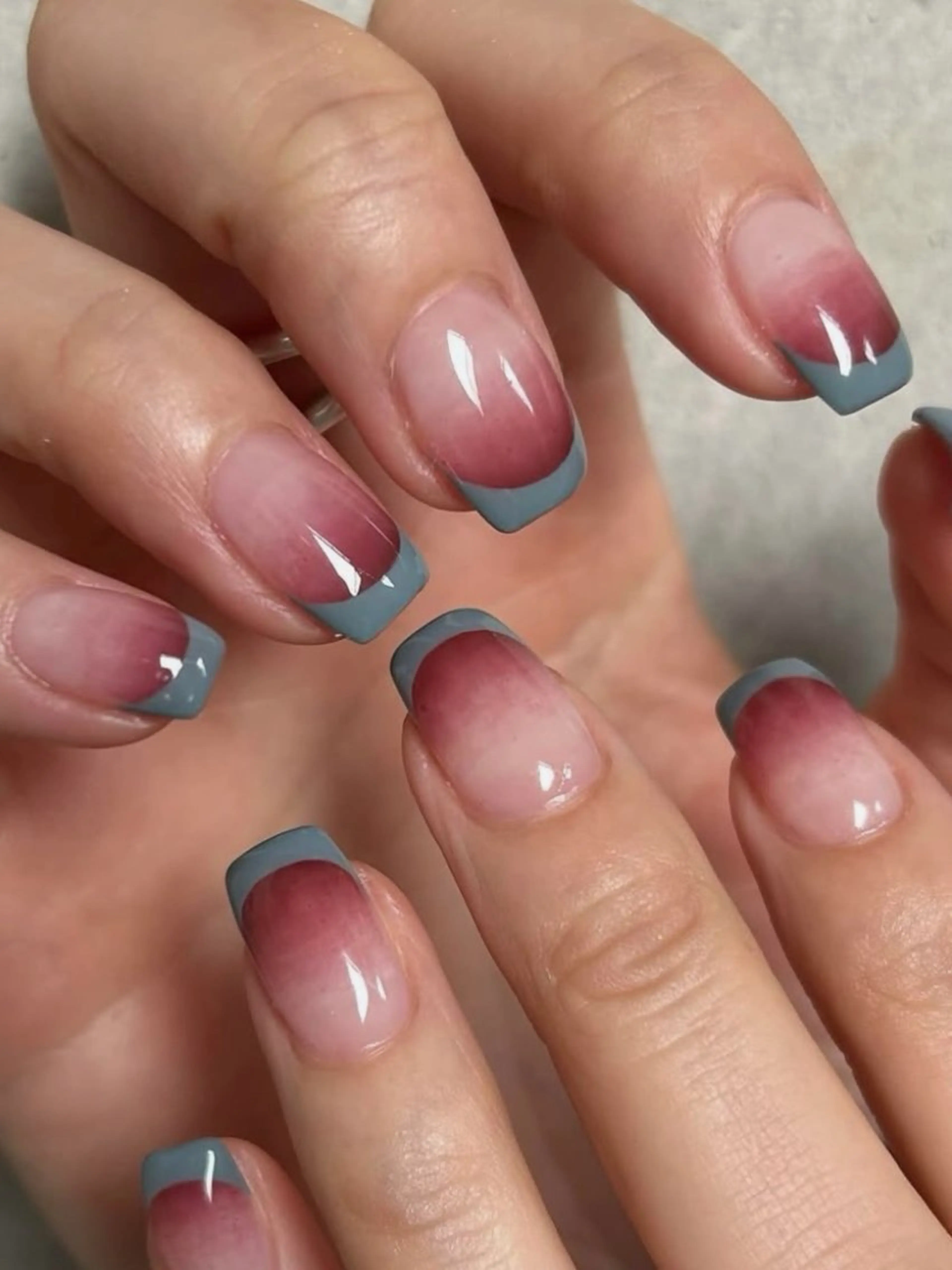 ネイル アートネイル フレンチネイル グラデーション ニュアンスネイル talo .のネイルデザイン