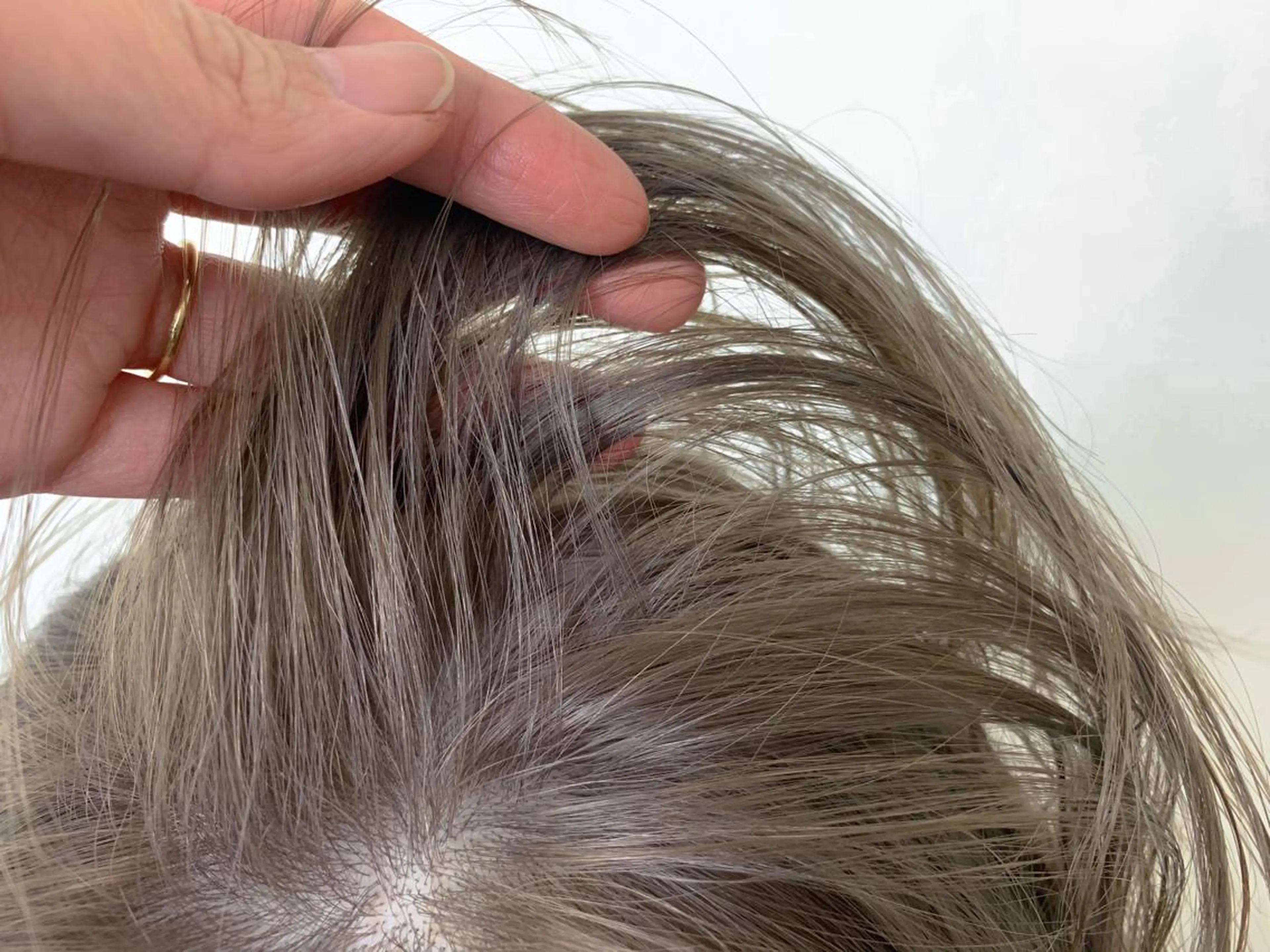 ショート カラー   AYARIのヘアスタイル