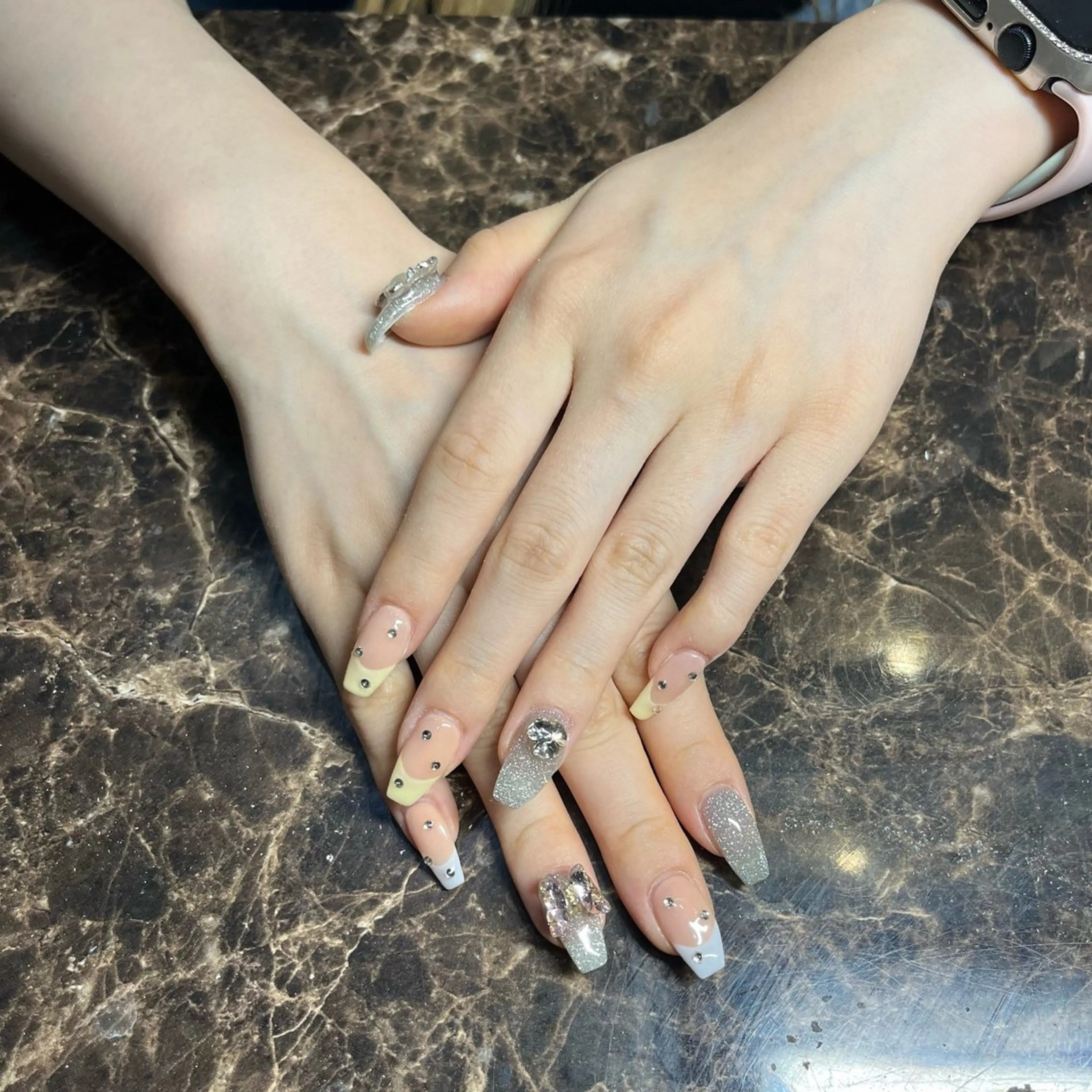 ネイル ハンドネイル IROHA nail Ami🐊🎀のネイルデザイン