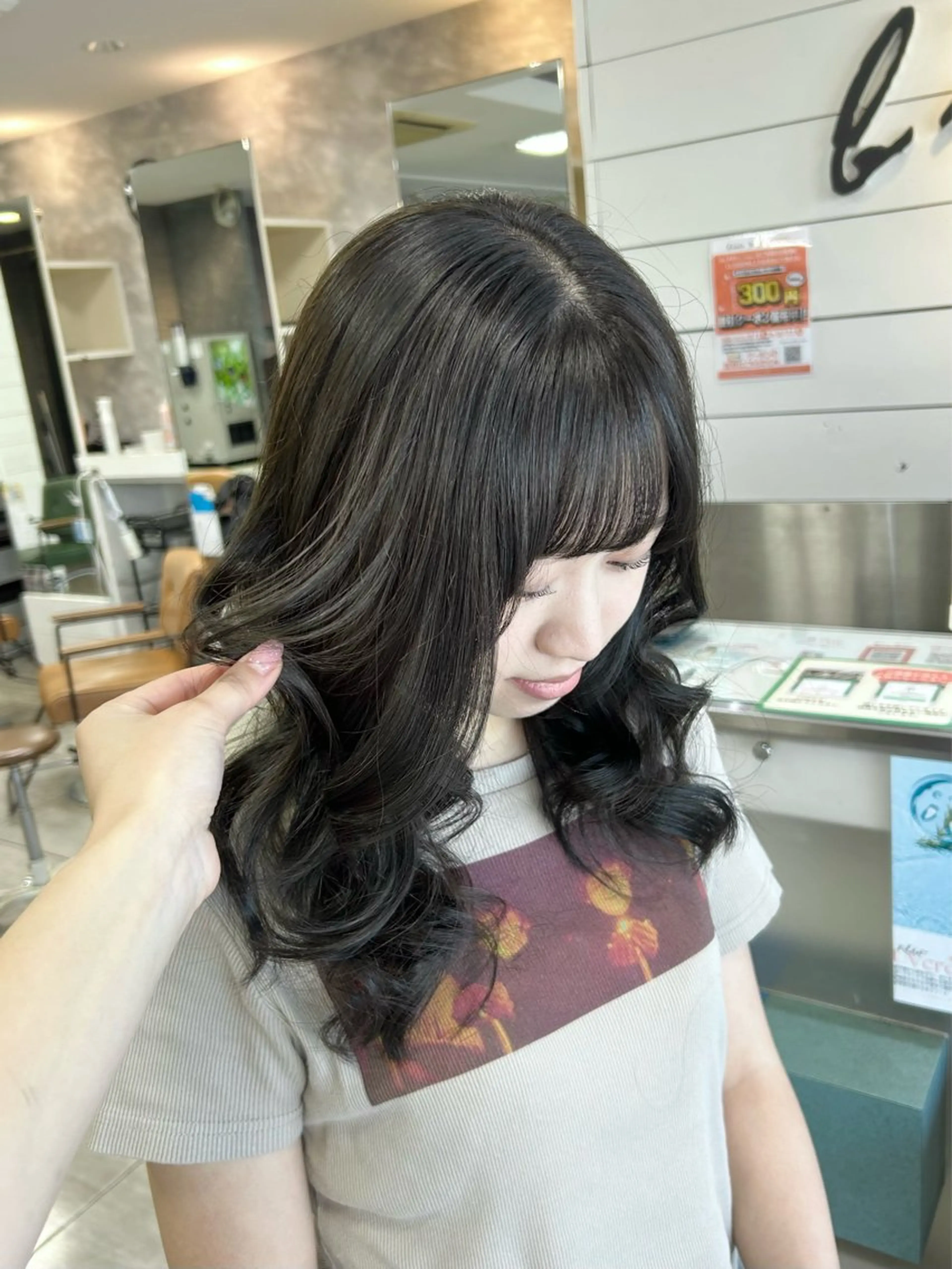 セミロング カット ヘアカラー 🫧艶髪カラー🫧 森本くるみのヘアスタイル
