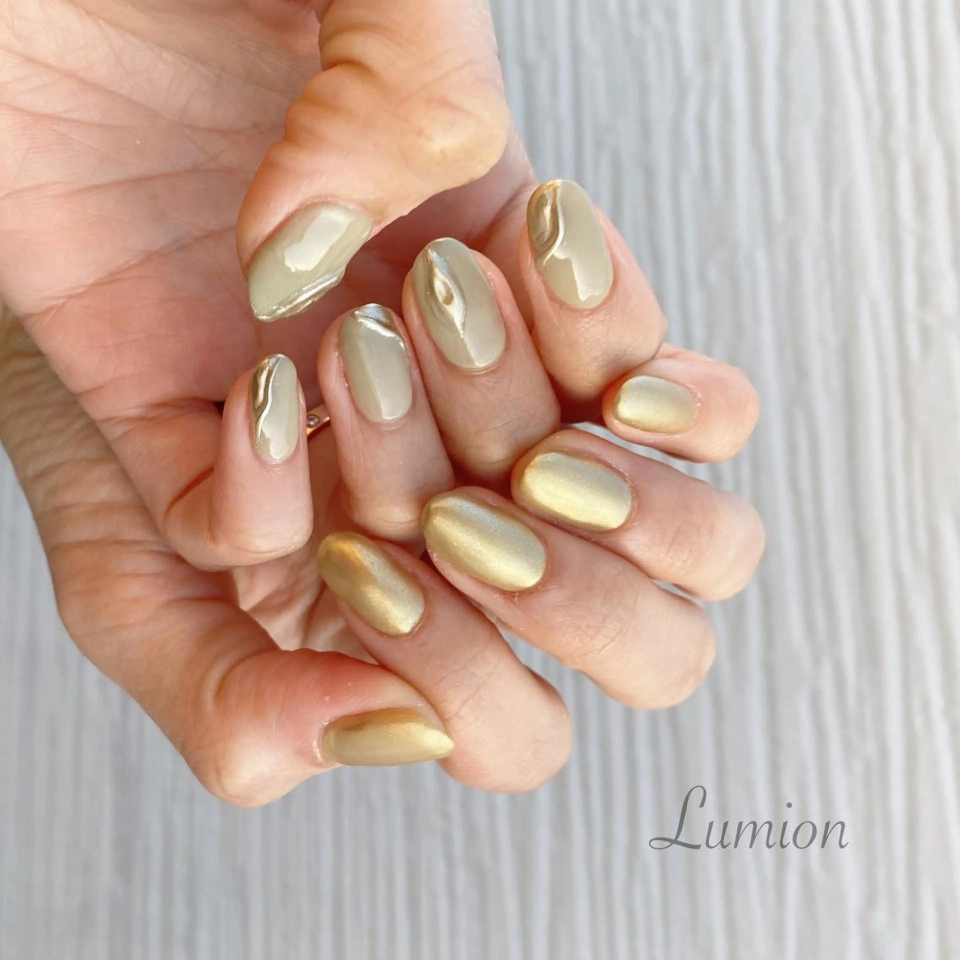 ネイル ミラーネイル ピスタチオネイル ハンドネイル nailroom Lumionのネイルデザイン