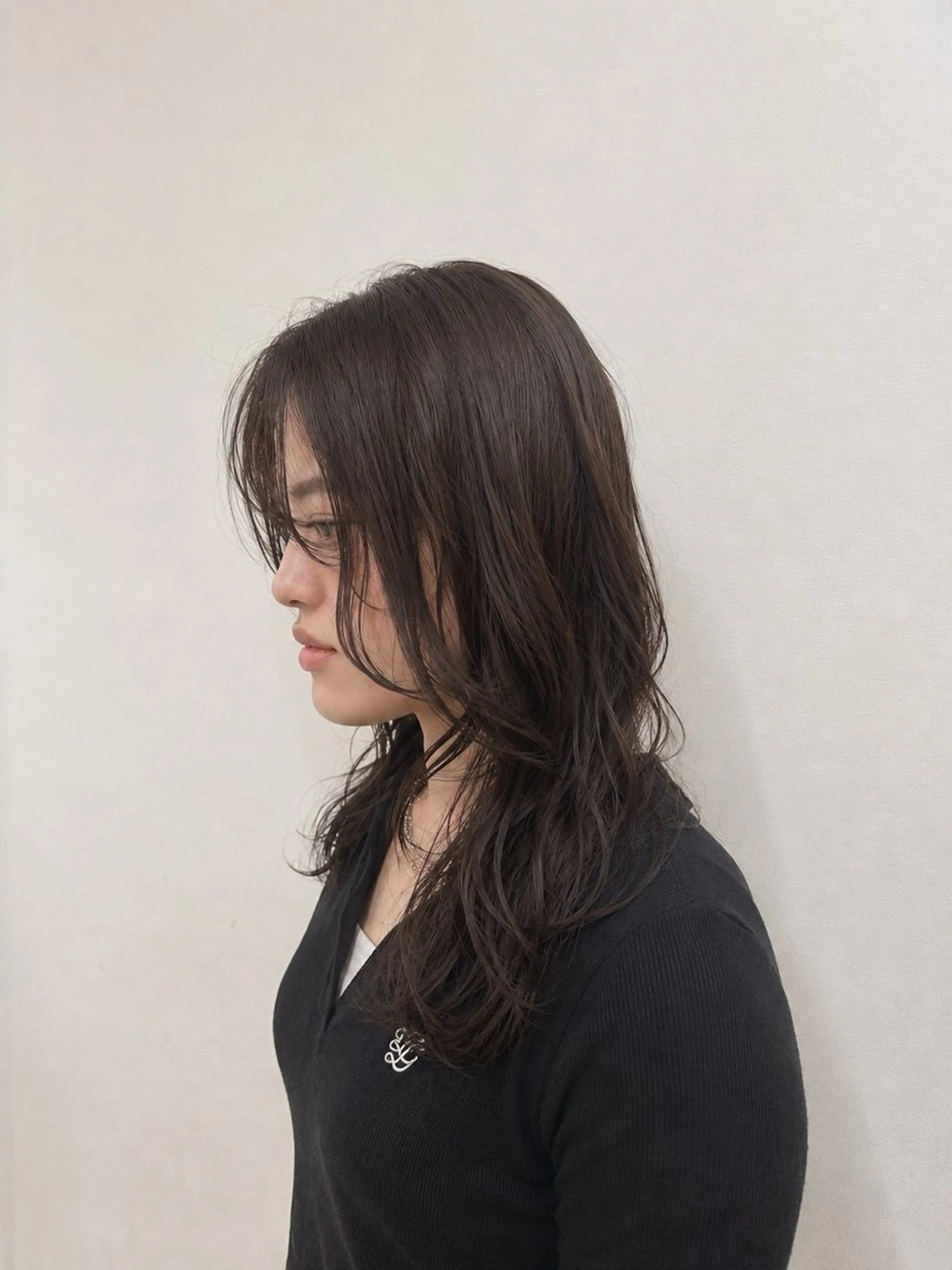 ロング レイヤーカット カット ヘアカラー トリートメント ちほ/顔周りレイヤー /ベージュカラーのヘアスタイル