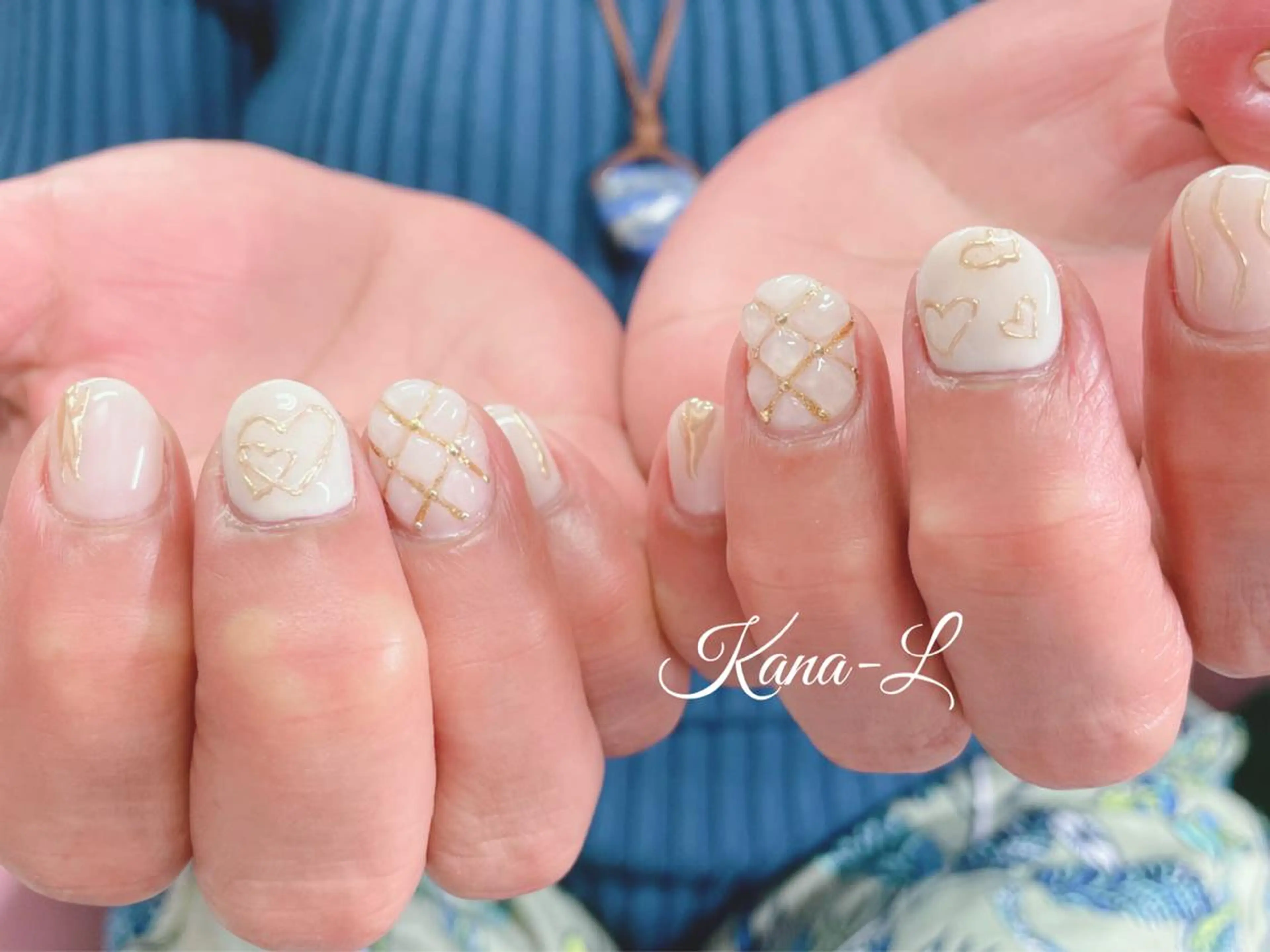 カラー ネイル ホワイト 芦辺 香奈のネイルデザイン