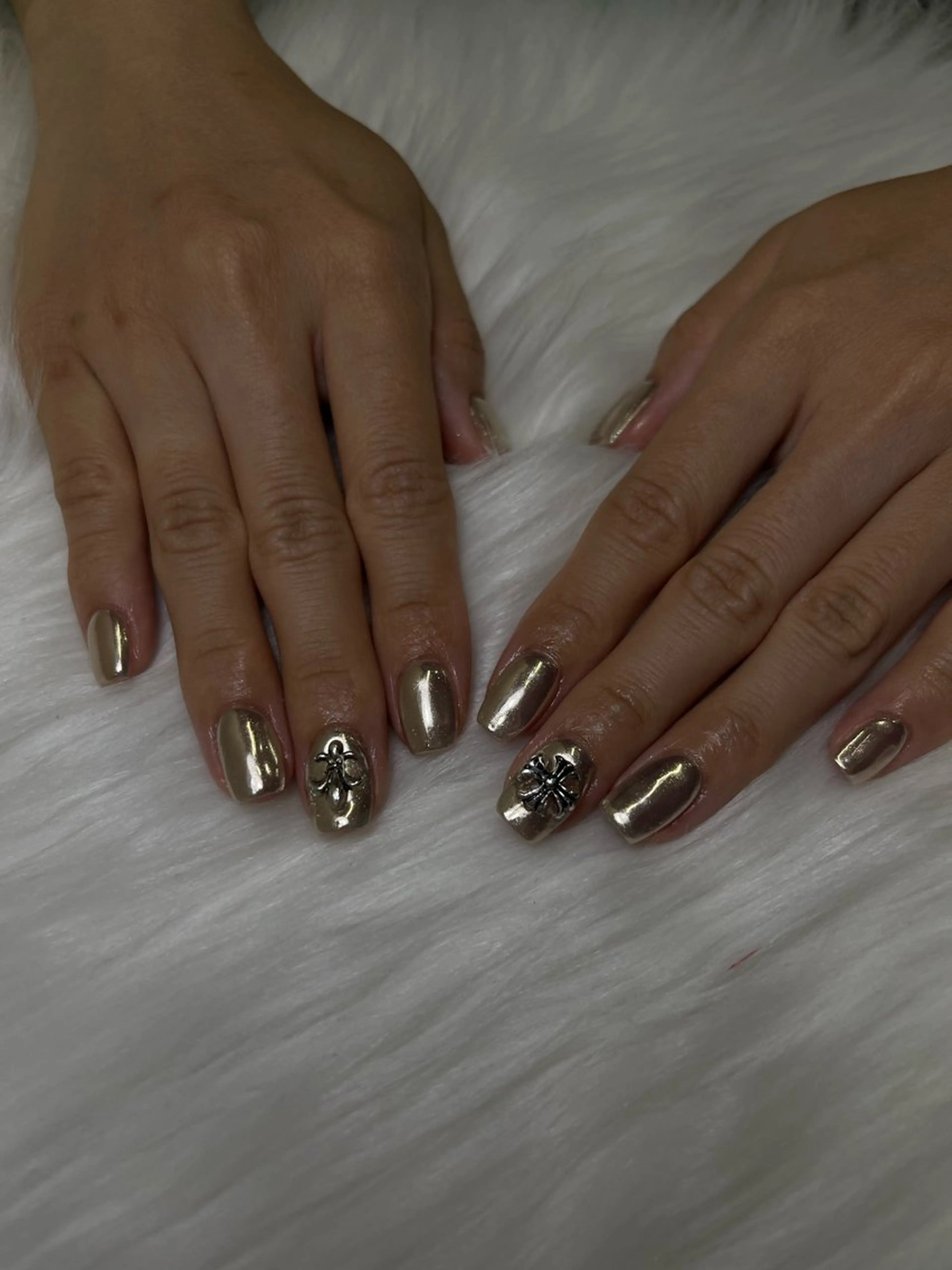 ミラーネイル【オフ無料】の写真