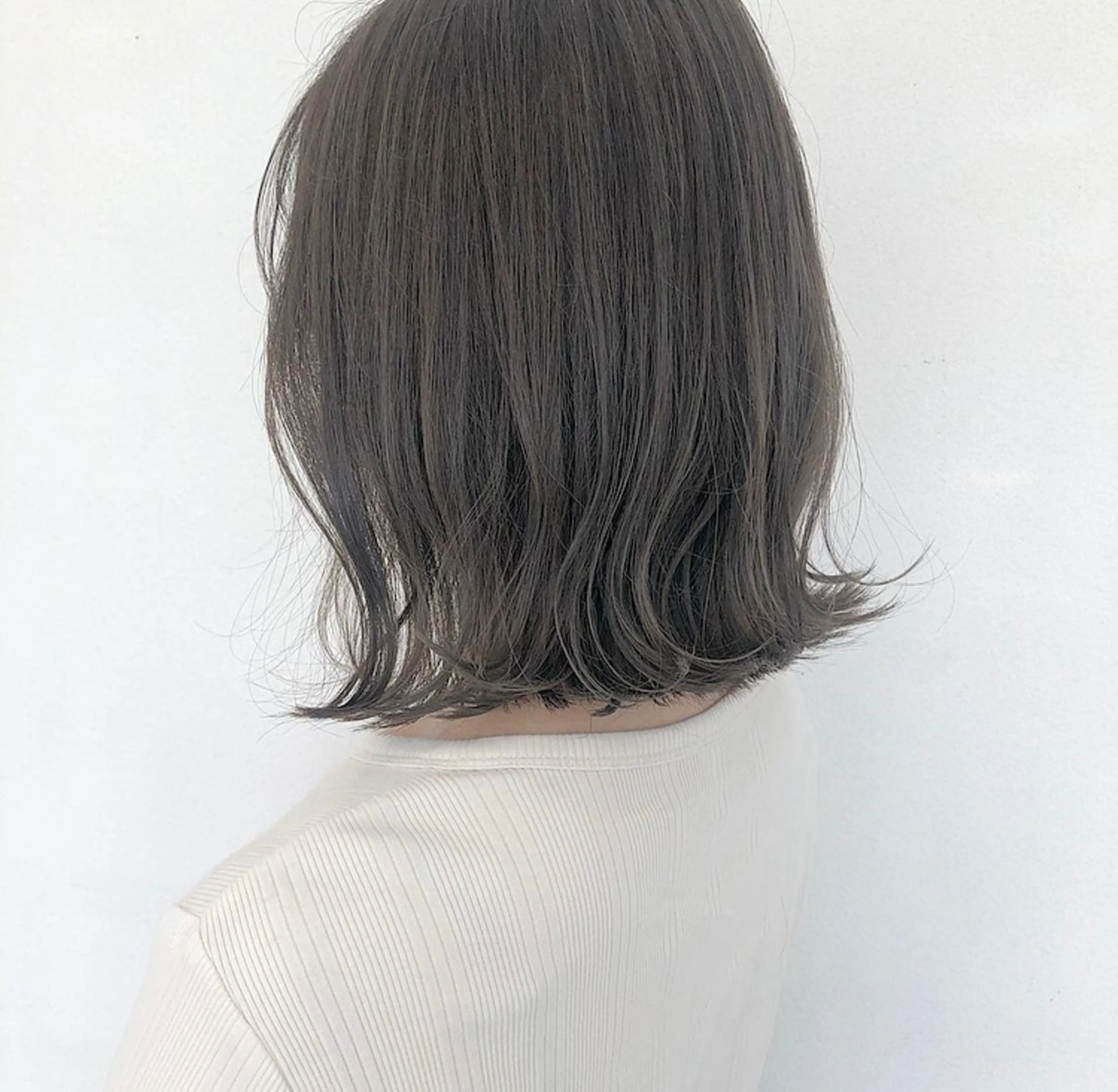 ミディアム カラー カット トリートメント GPIP 近藤沙樹のヘアスタイル
