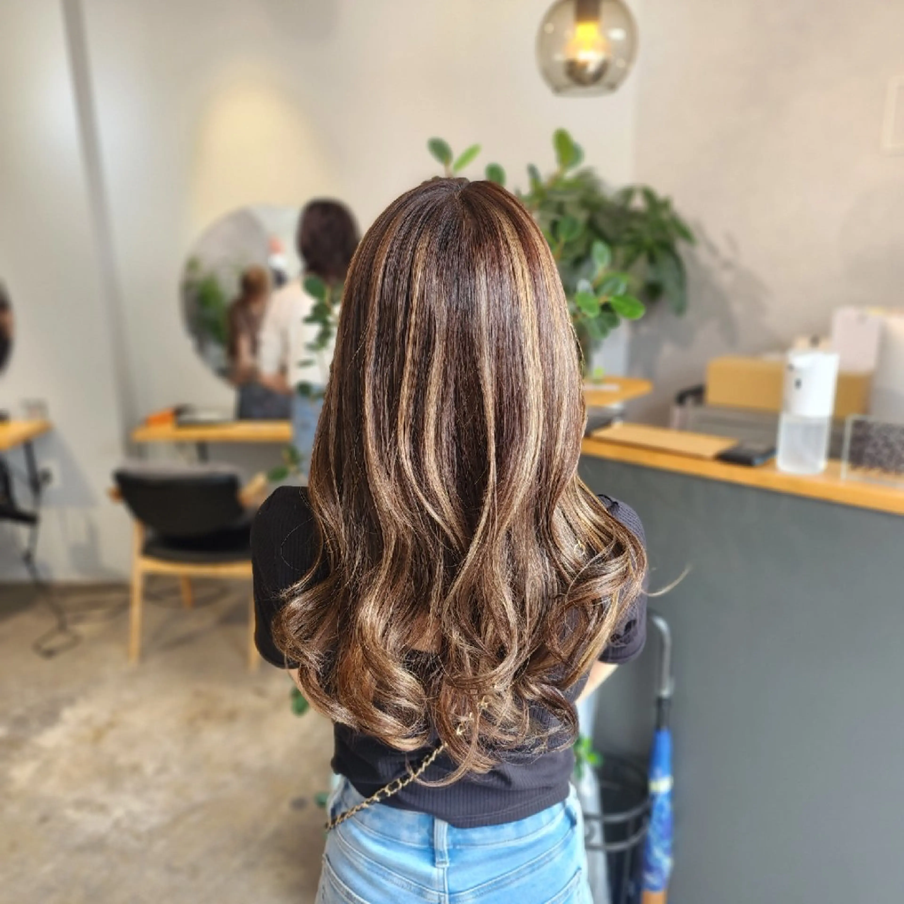 ロング カラー ハイライトカラー ハイライト 金田 拓也のヘアスタイル