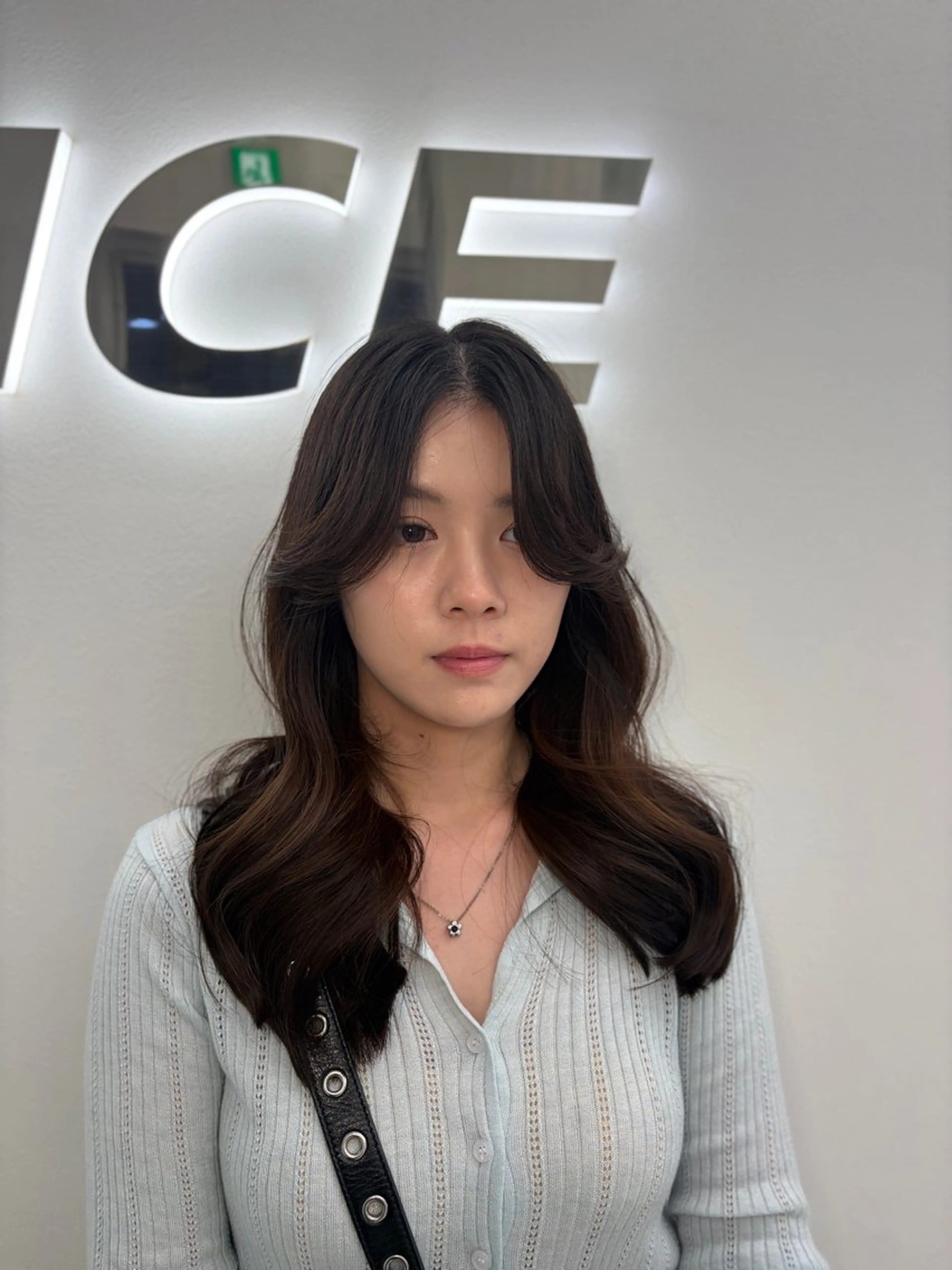 ロング ヘアカラー ヘアセット 艶髪ハイトーンカラー 渋谷🎀ririkaのヘアスタイル