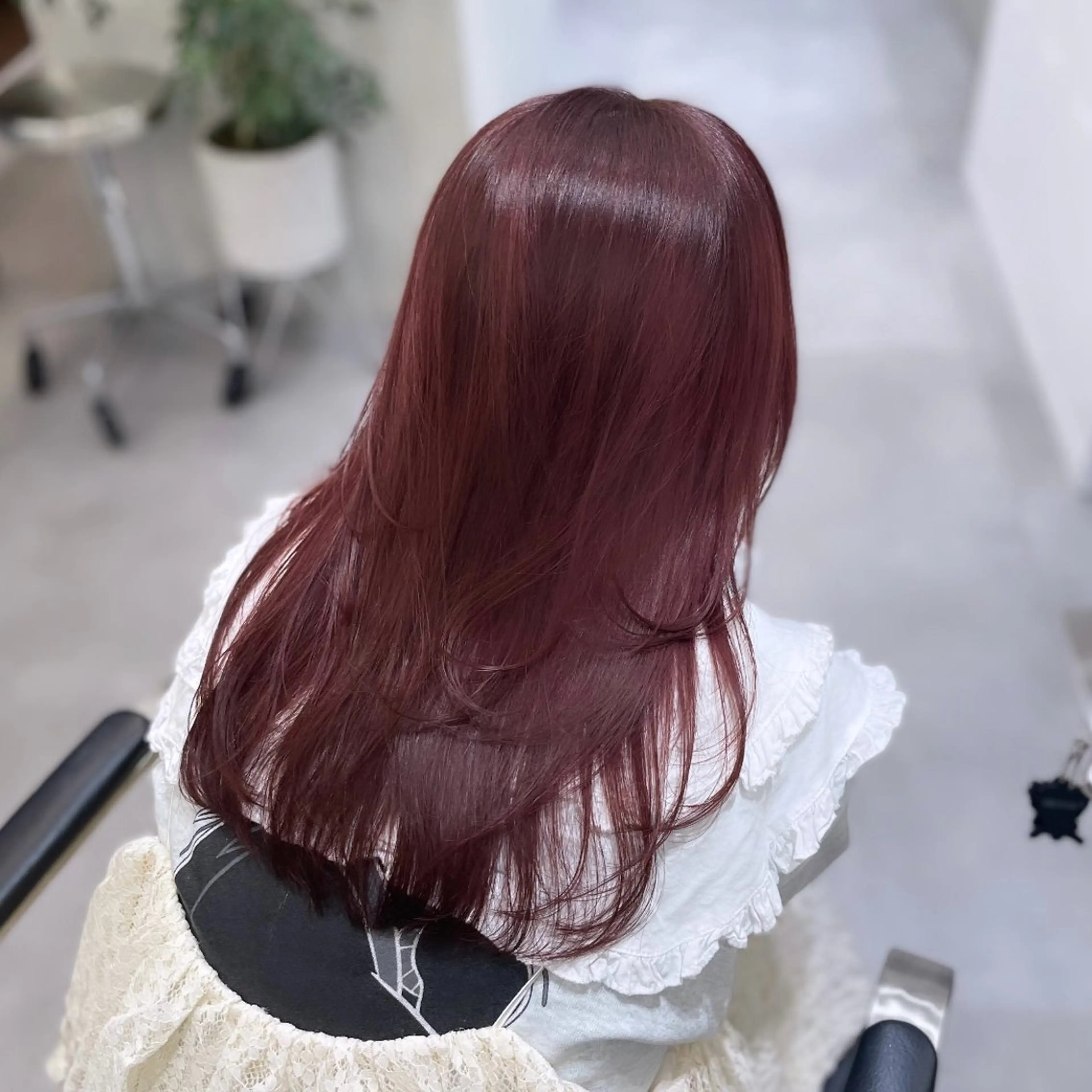 セミロング カラー ボルドーカラー レイヤーカット カット ヘアカラー Rui/透明感カラー 暖色/レイヤーカットのヘアスタイル