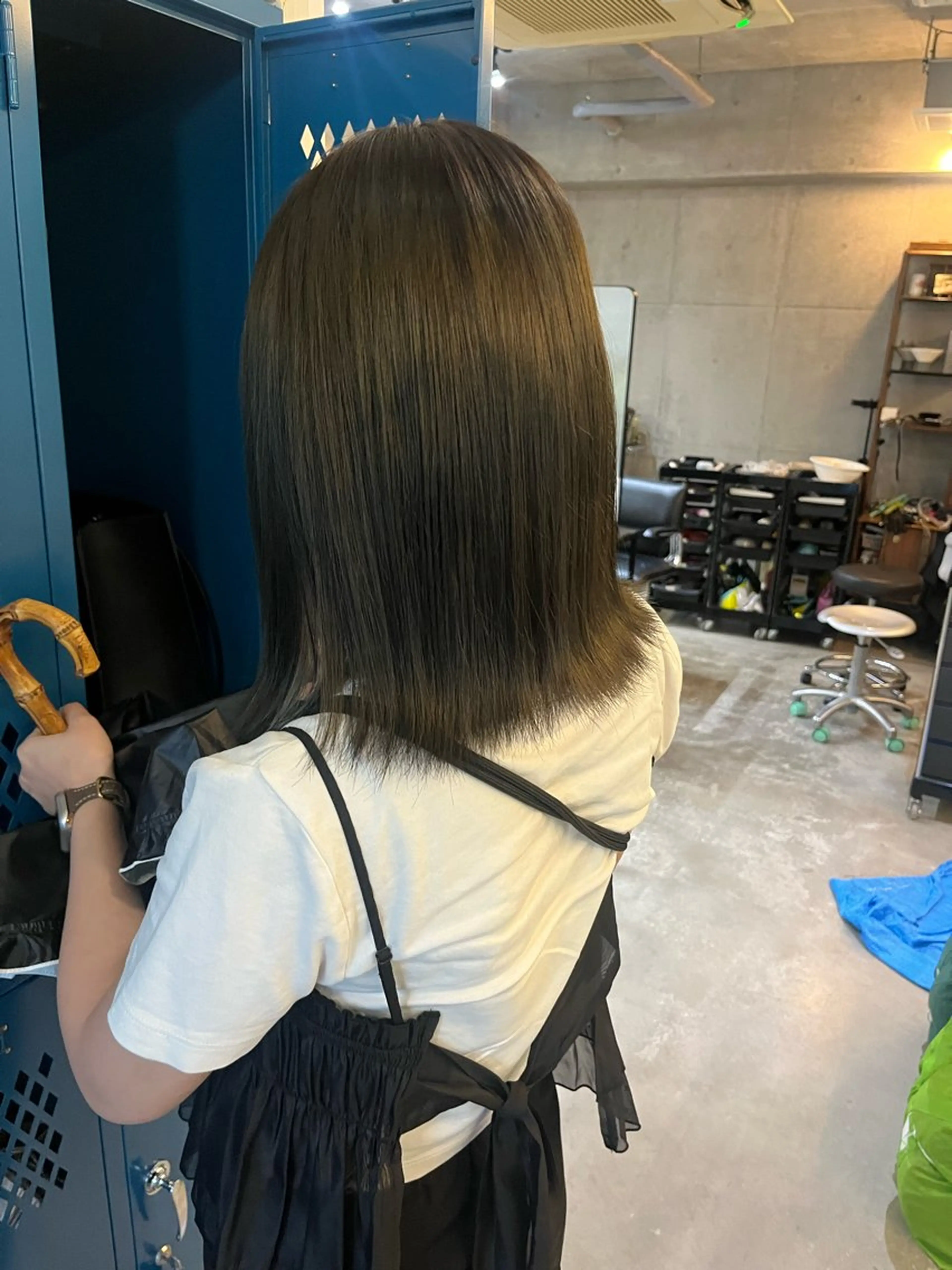 ミディアム カラー ブリーチ オリーブカラー ヘアカラー 韓国ボブ/ハッシュ カットKIRAのヘアスタイル