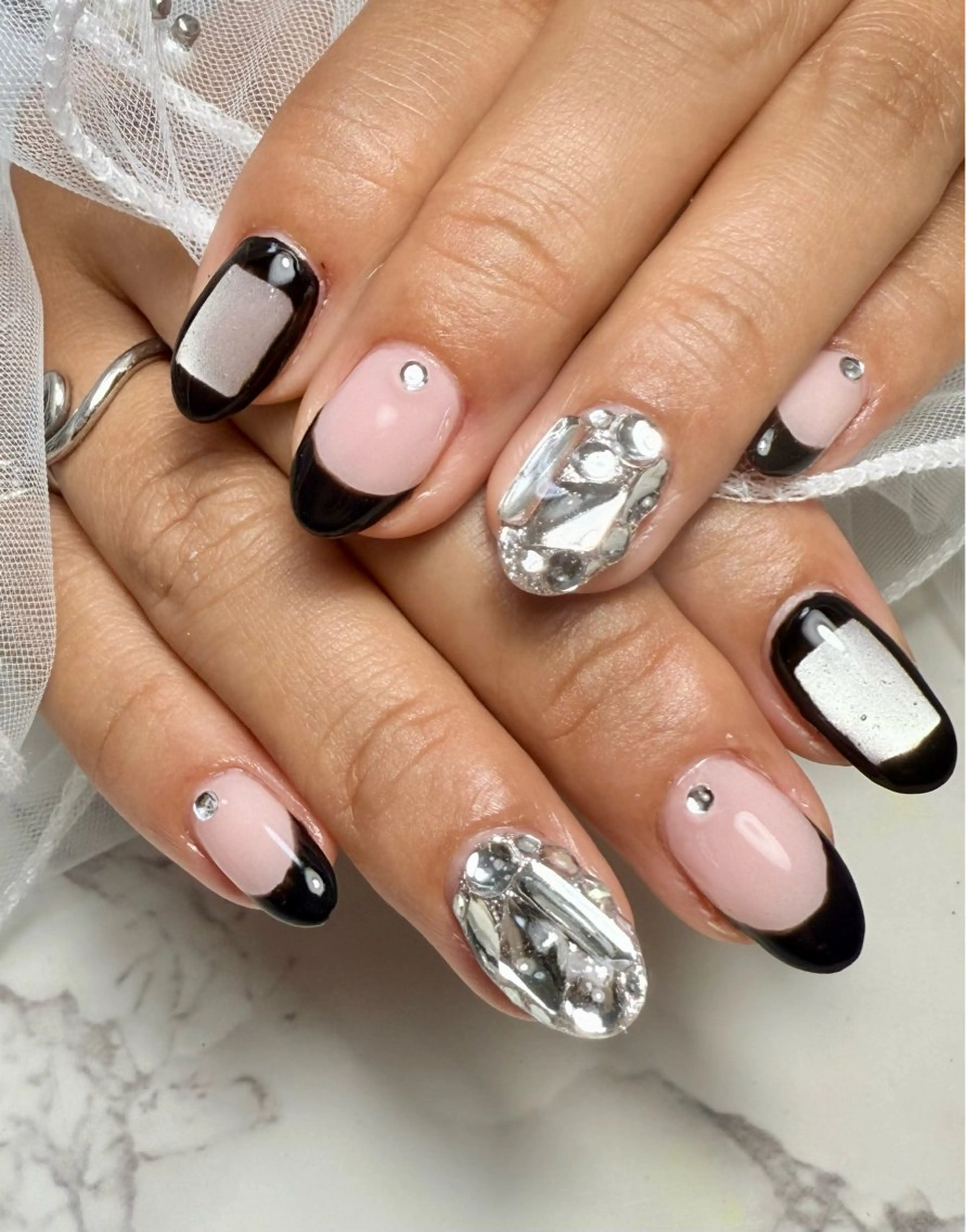 ネイル アートネイル 氷ネイル・うるうるネイル キラキラネイル ラメ(グリッター) マグネットネイル M.N_ nailのネイルデザイン