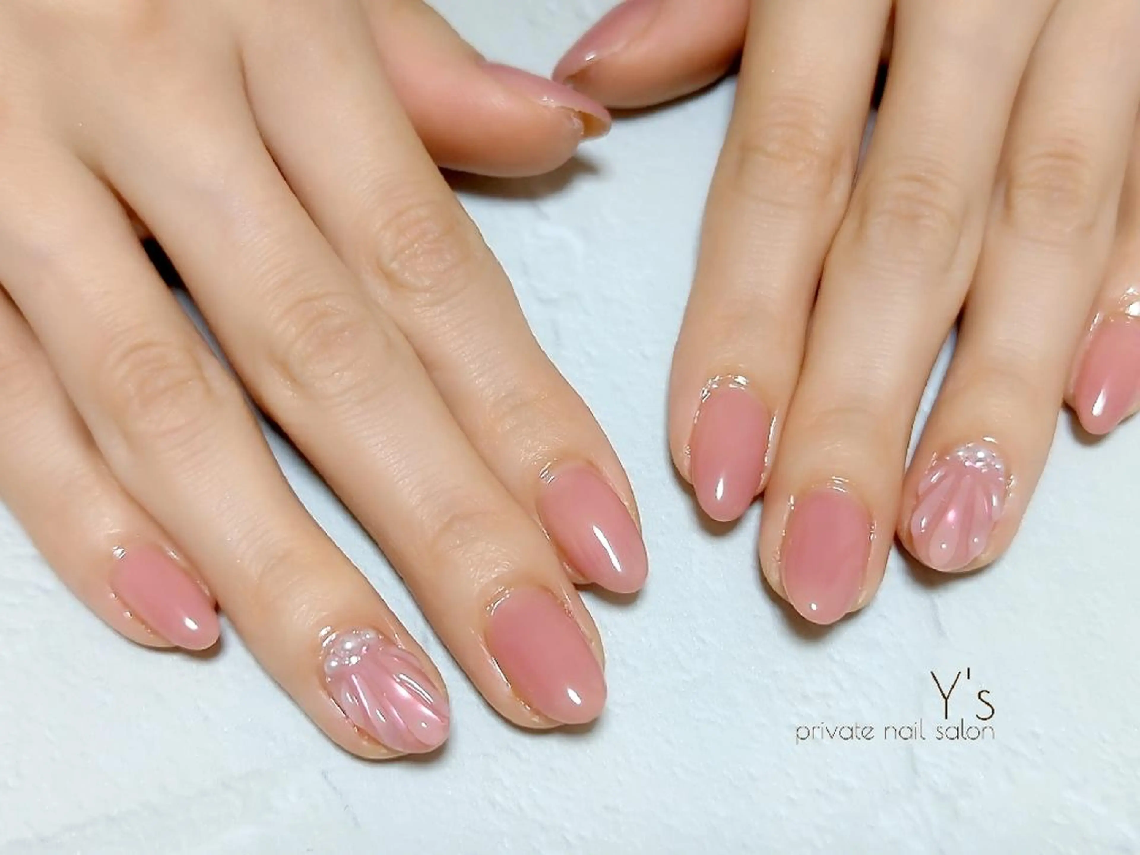 ネイル ハンドネイル YUMI NAGAI  のネイルデザイン