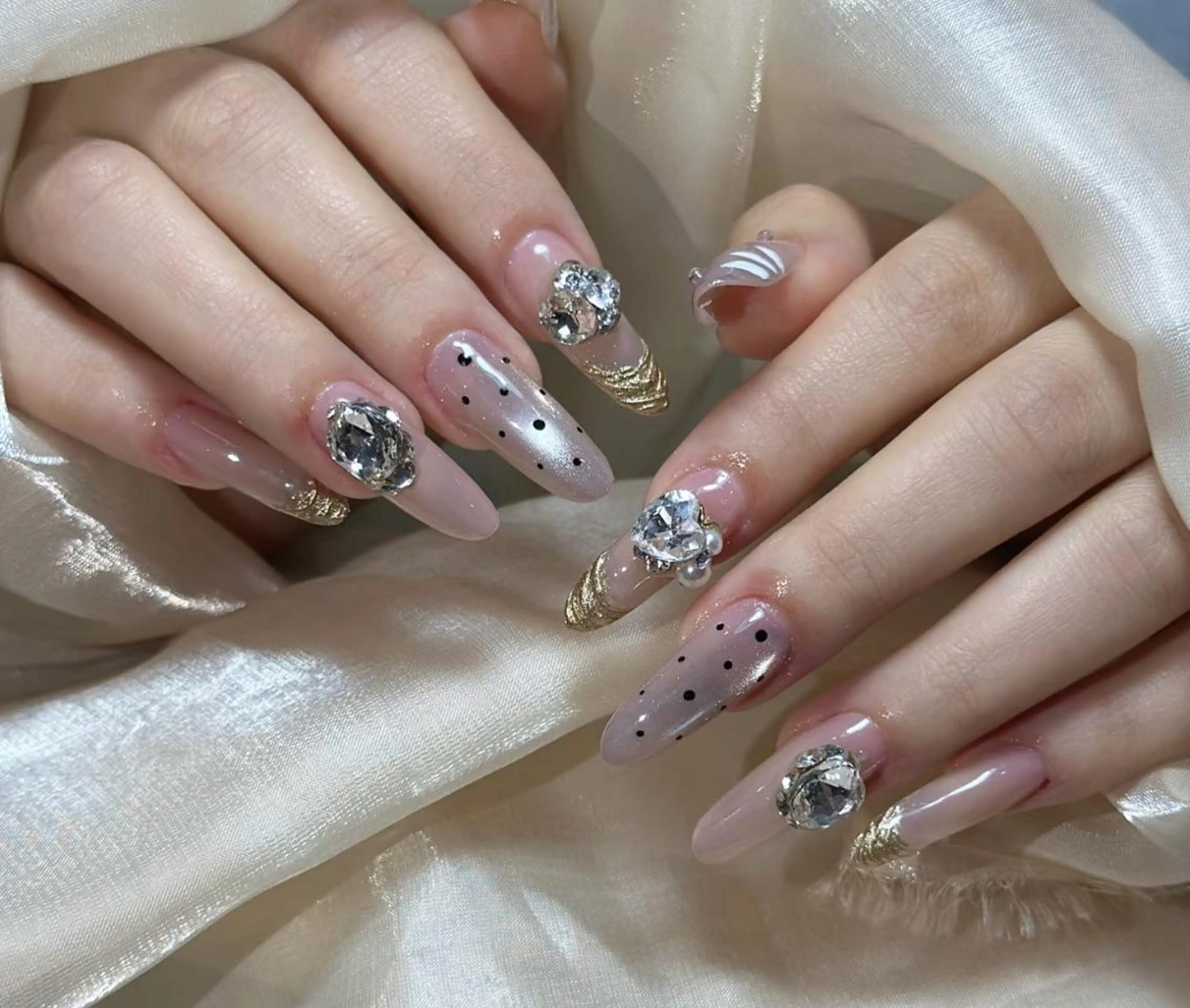 ネイル ハンドネイル 🎀 Ayaka_nailのネイルデザイン