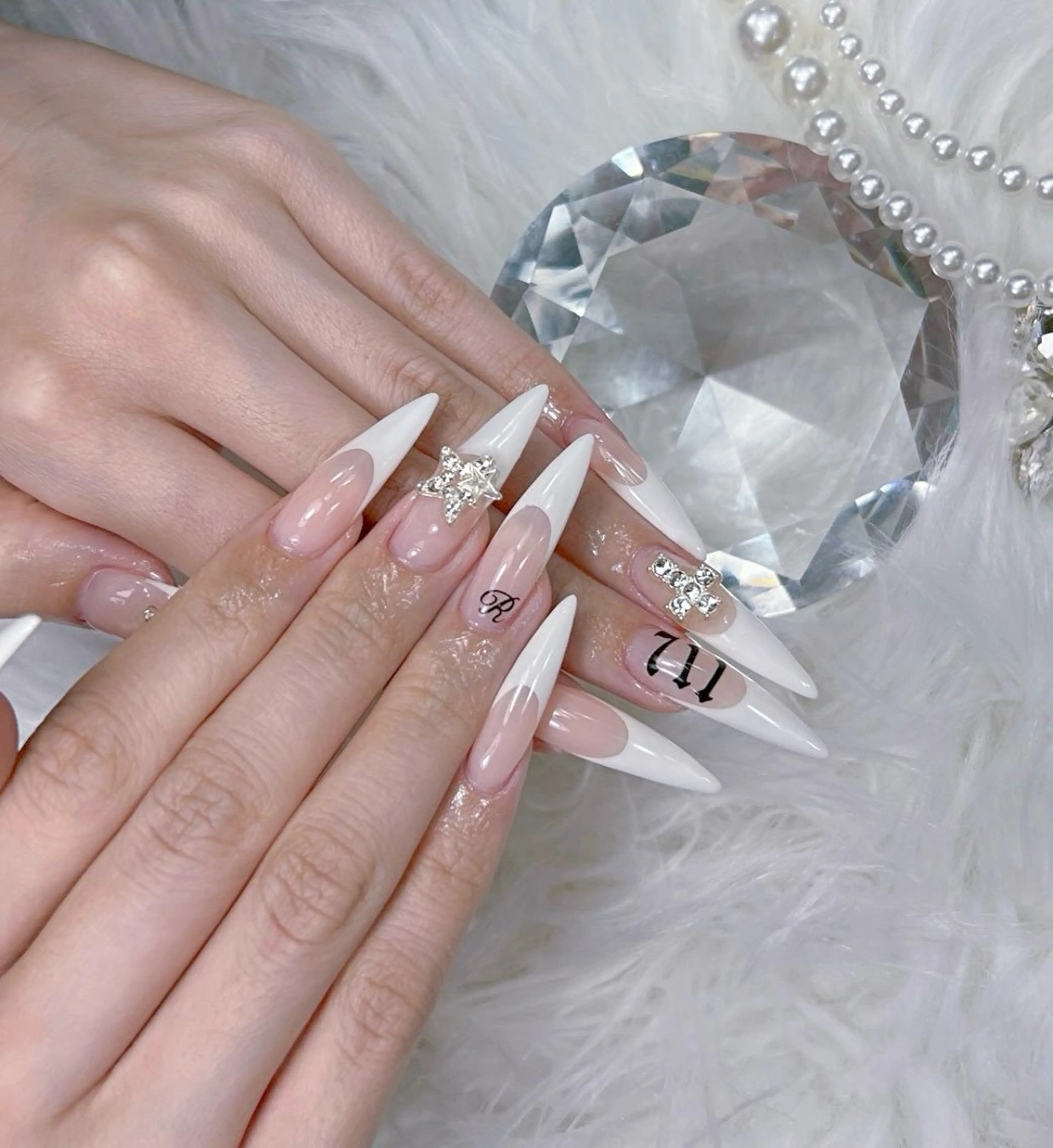 ネイル アートネイル オーロラネイル チークネイル 長さ出し フットネイル Miya _nailのネイルデザイン