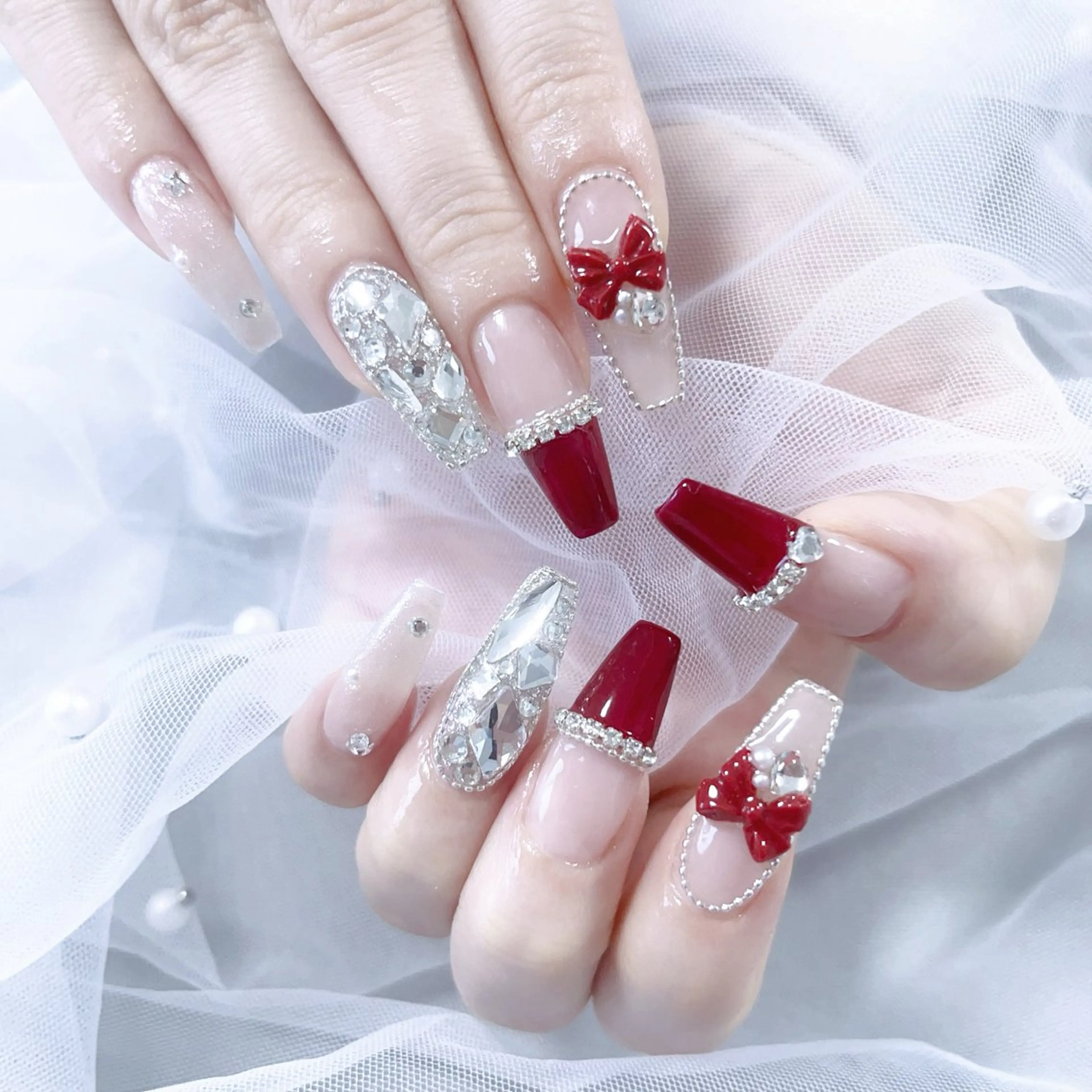 ネイル オーロラネイル クリアネイル フラッシュネイル ジェルネイル グラデーション ハンドネイル Amee Nail Salonのネイルデザイン