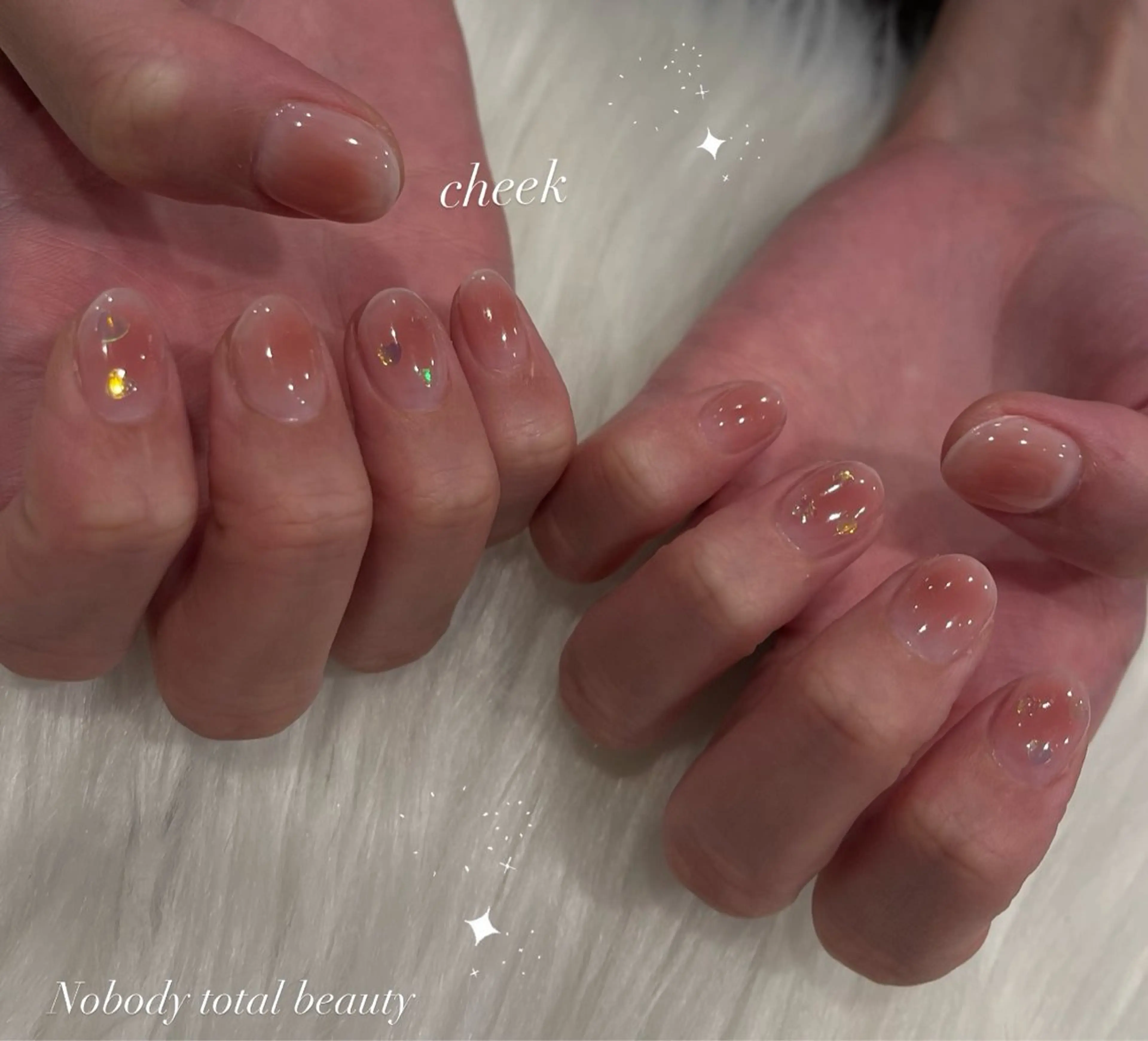 ショート ハンドネイル Nobody_ Linのネイルデザイン