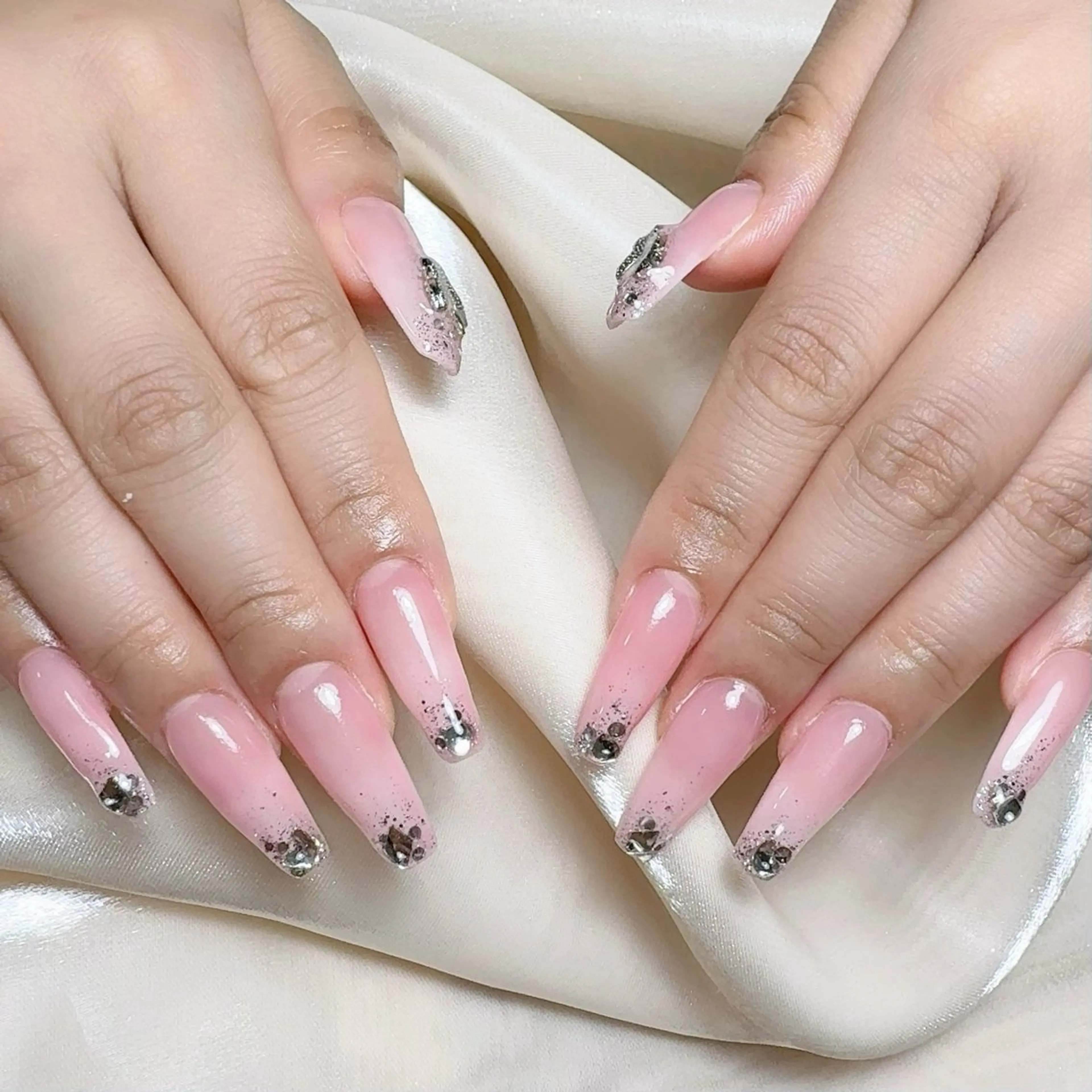 メンズ ネイル メンズ韓国風 アートネイル オーロラネイル ガーリー キラキラネイル ハンドネイル Nail salon 木にいるのネイルデザイン