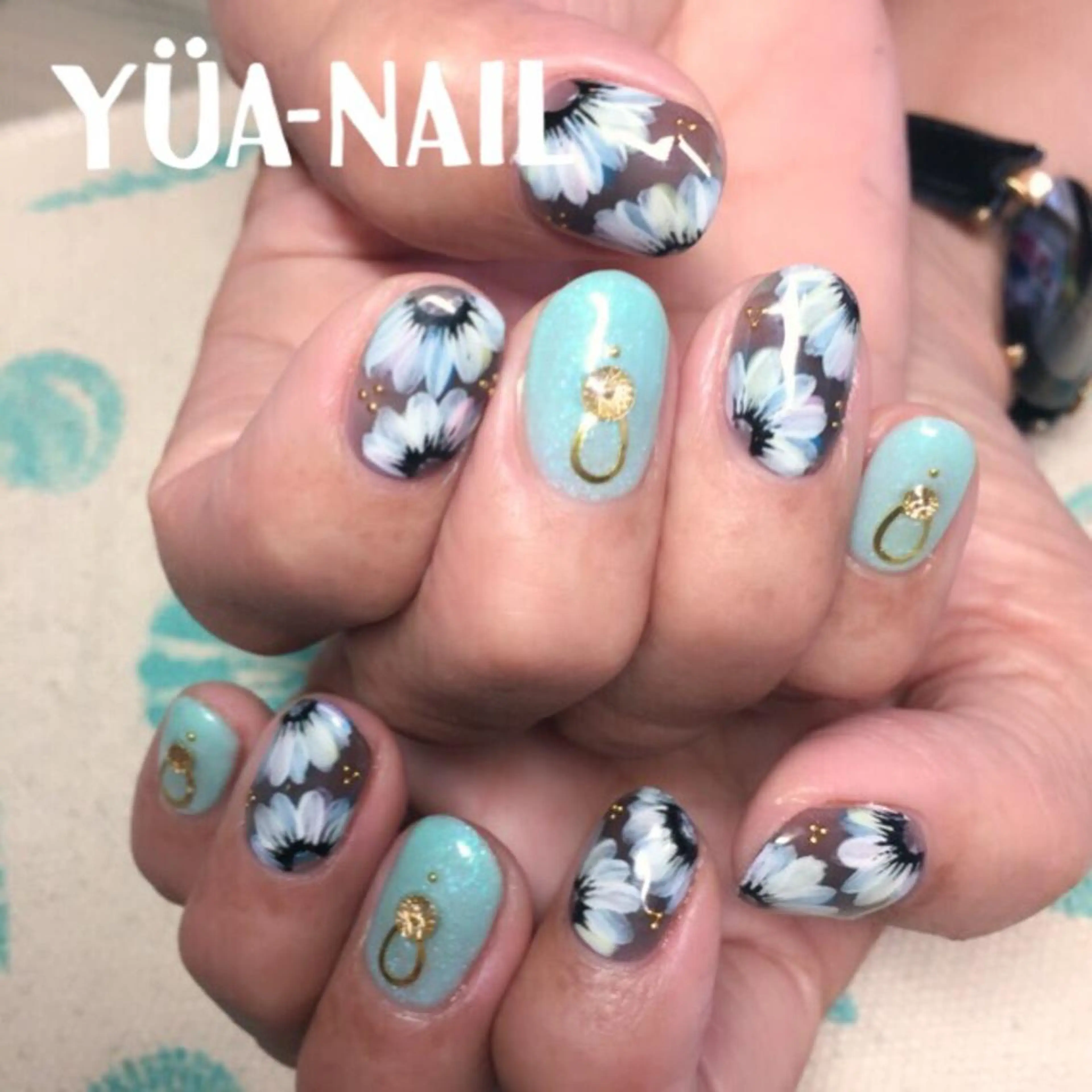 ネイル YÜA NAILのネイルデザイン