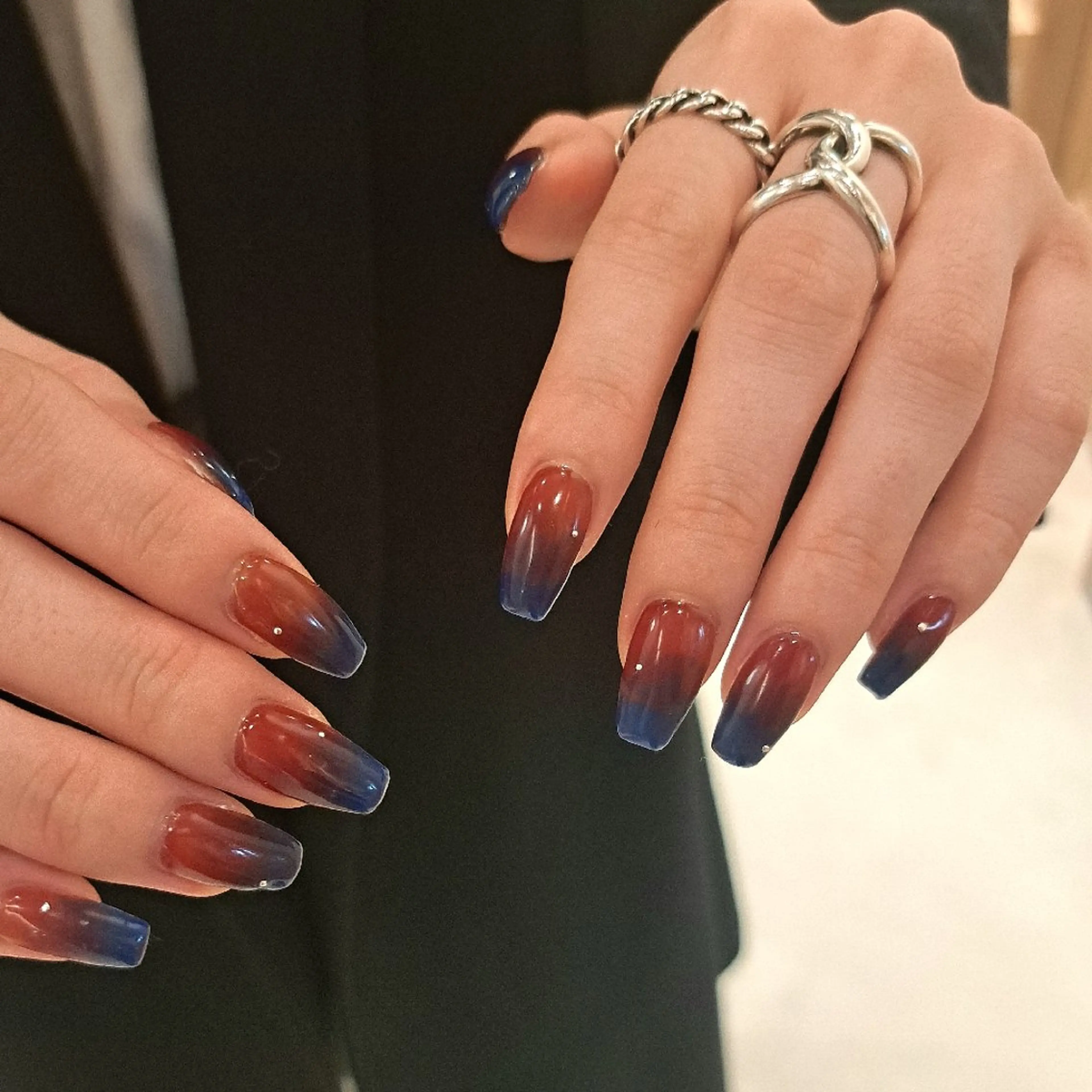 ネイル アートネイル ブルー ブラウン グラデーション 持ち込み ハンドネイル Nail mood デザイン持ち込みokのネイルデザイン