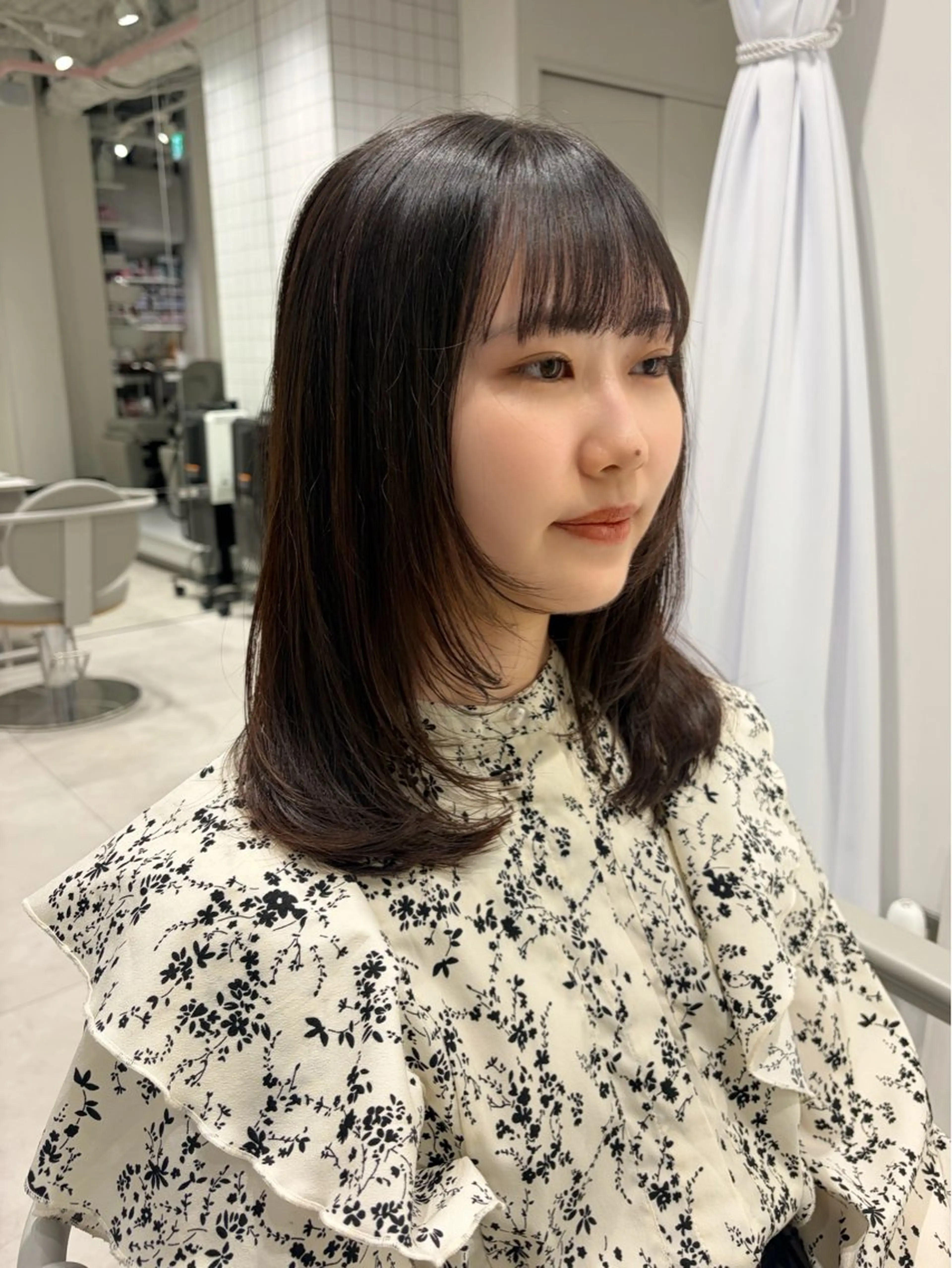 ミディアム ミディアムレイヤー レイヤーカット レイヤー♡ 石川優奈のヘアスタイル