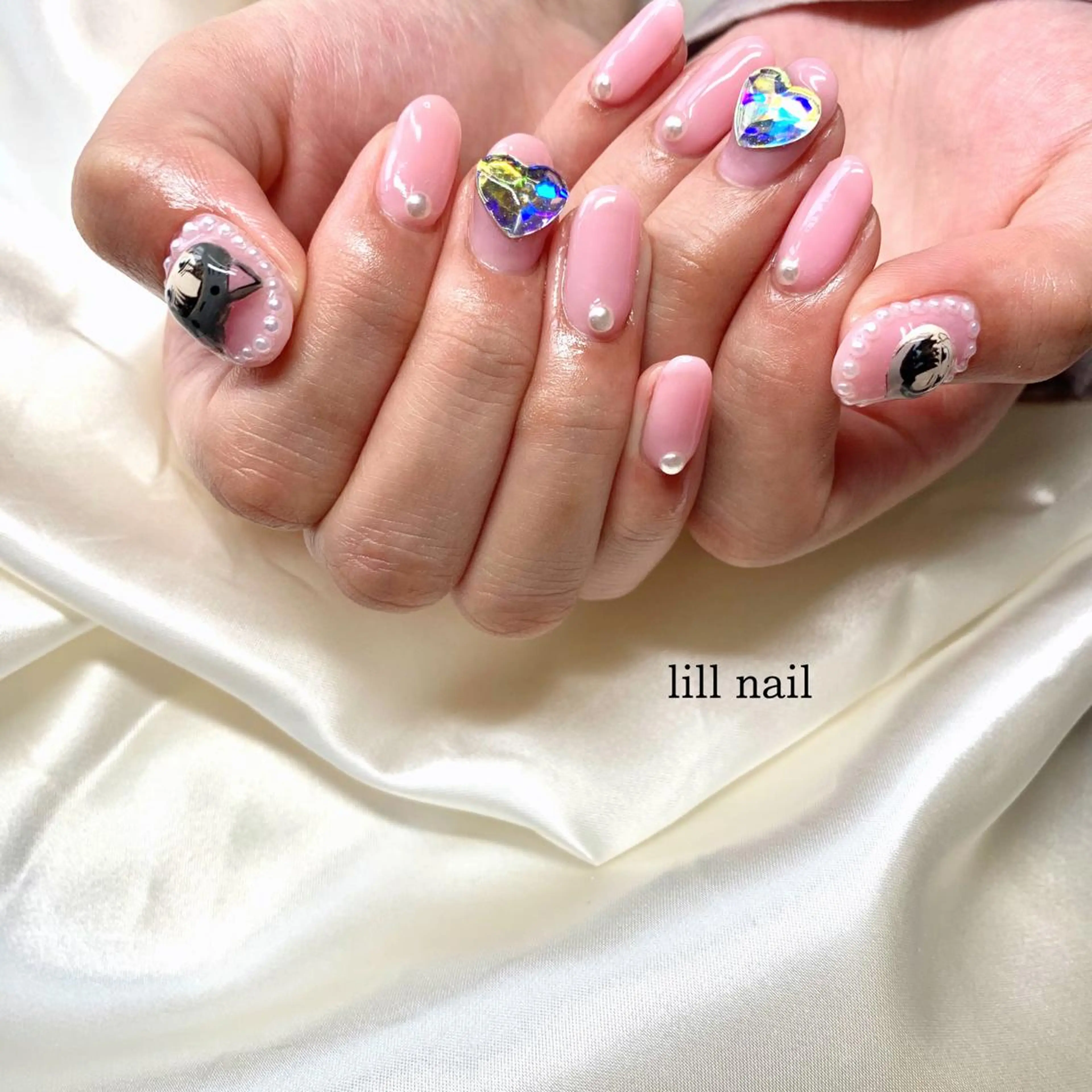 ミディアム pllia beautyのネイルデザイン