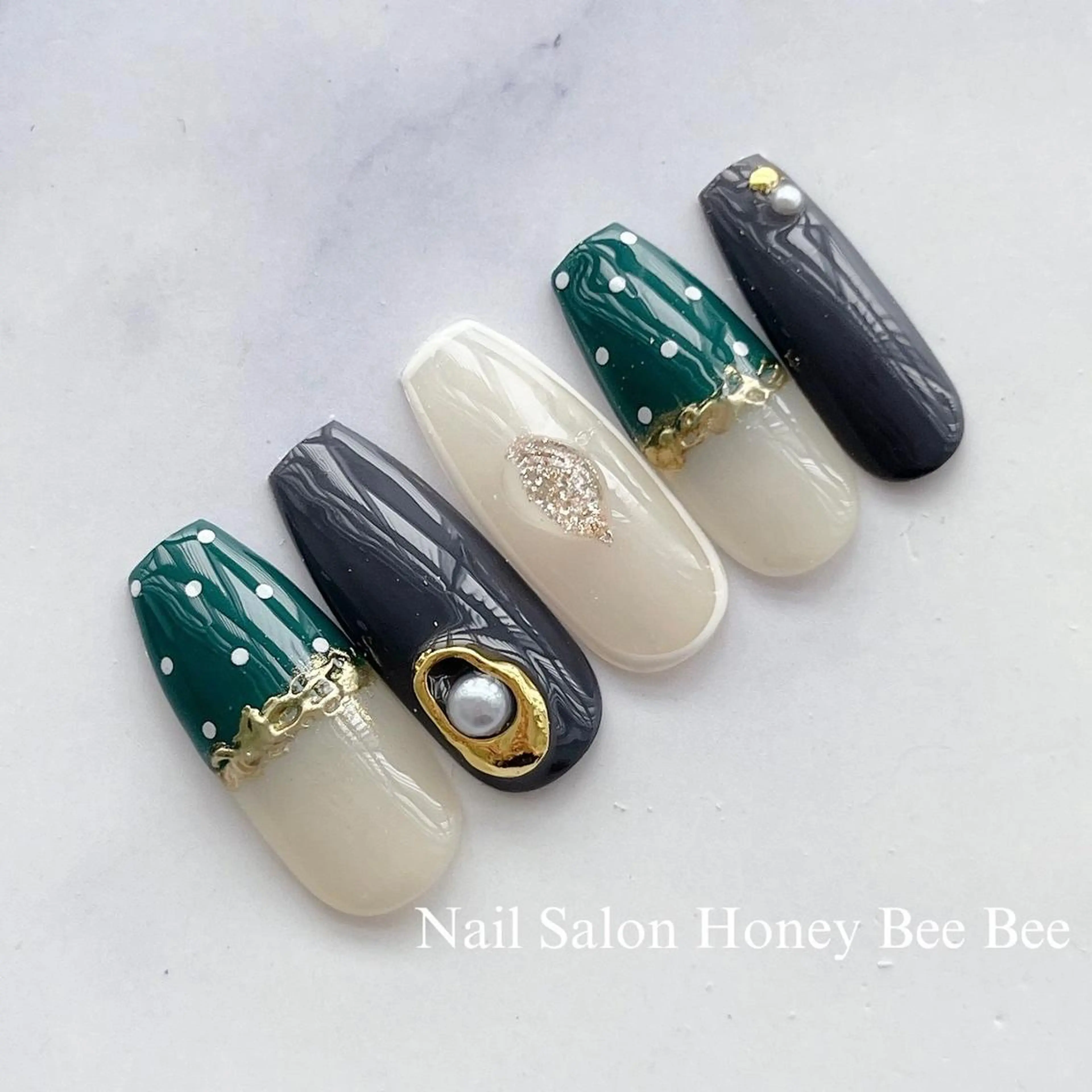 ネイル Nail salon Honey Beeのネイルデザイン
