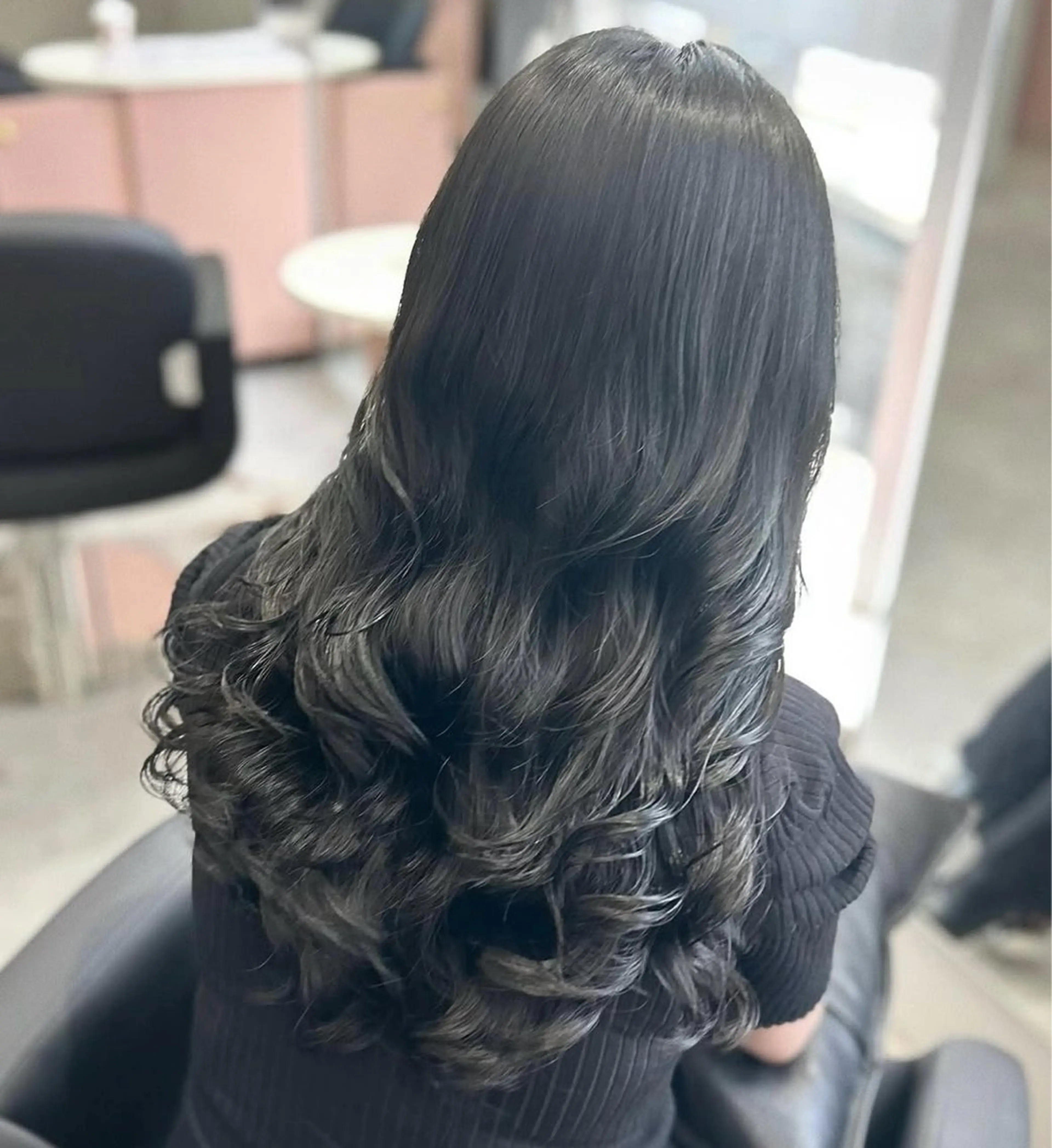 セミロング パーマ 小川 琉華のヘアスタイル