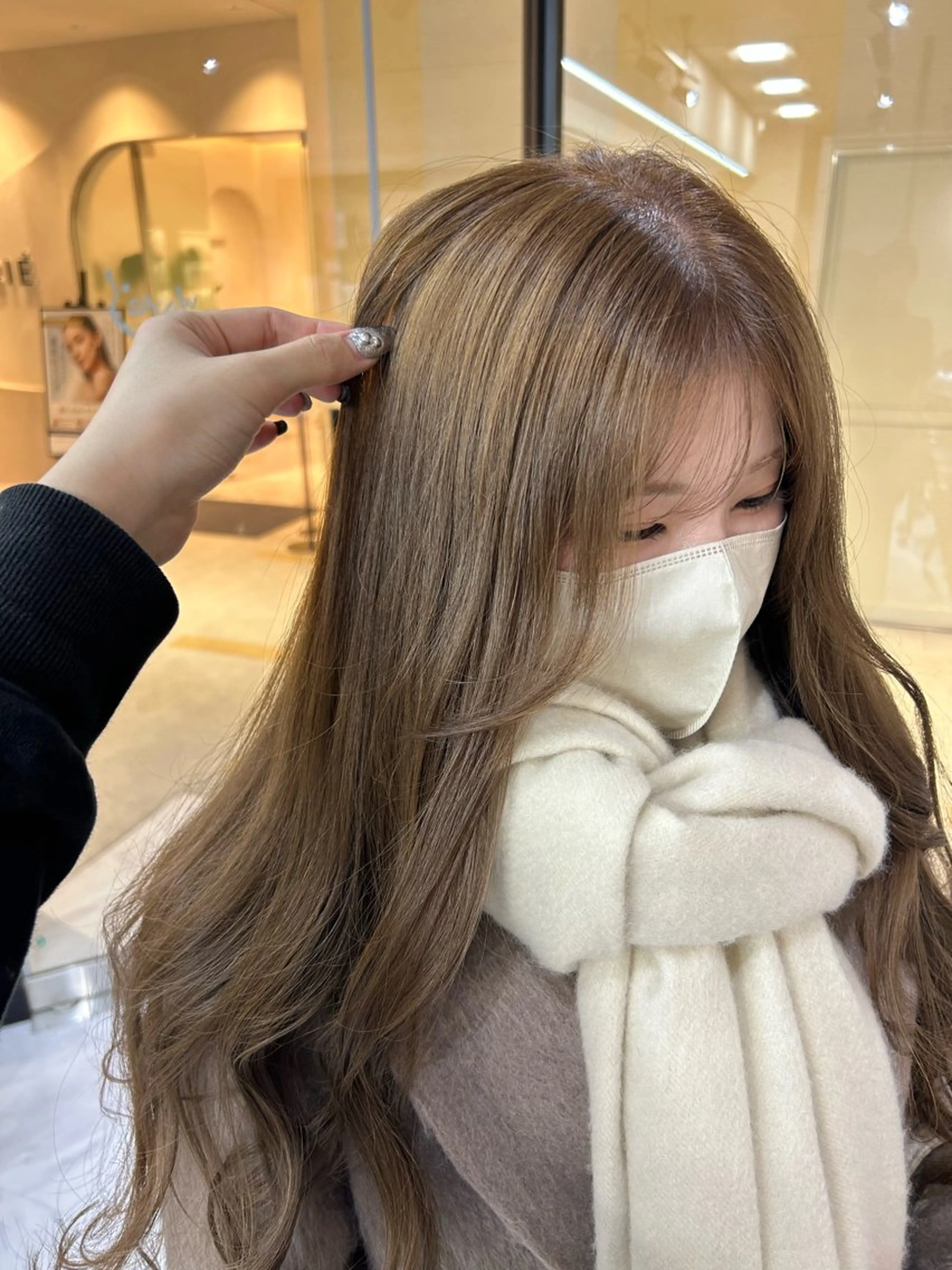 ロング カラー ベージュカラー ブリーチ ブリーチなしカラー RIKA/ 大宮のヘアスタイル