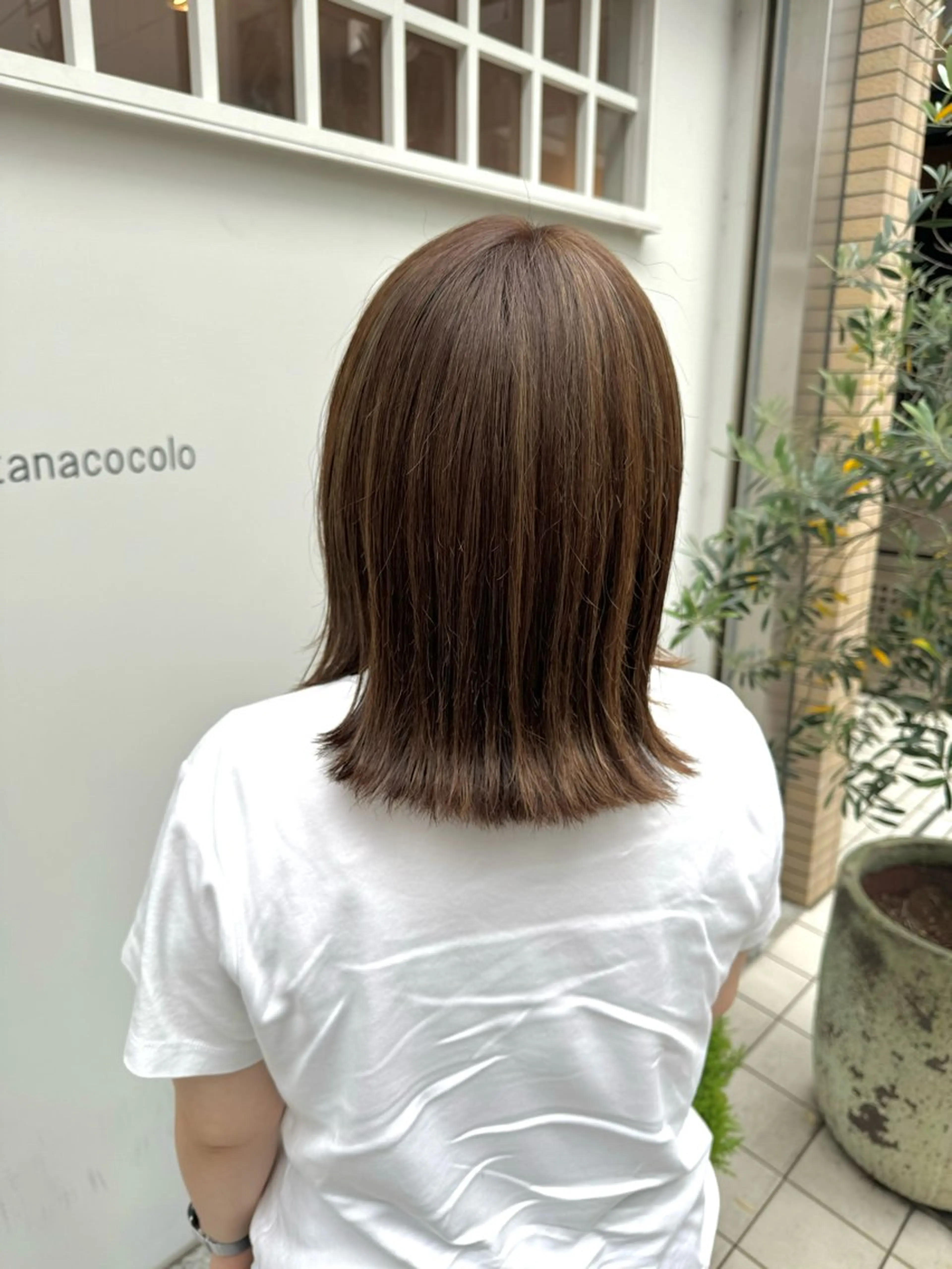 ミディアム 草野ゆずき⌇縮毛矯正 ⌇Wカラー⌇レイヤーのヘアスタイル