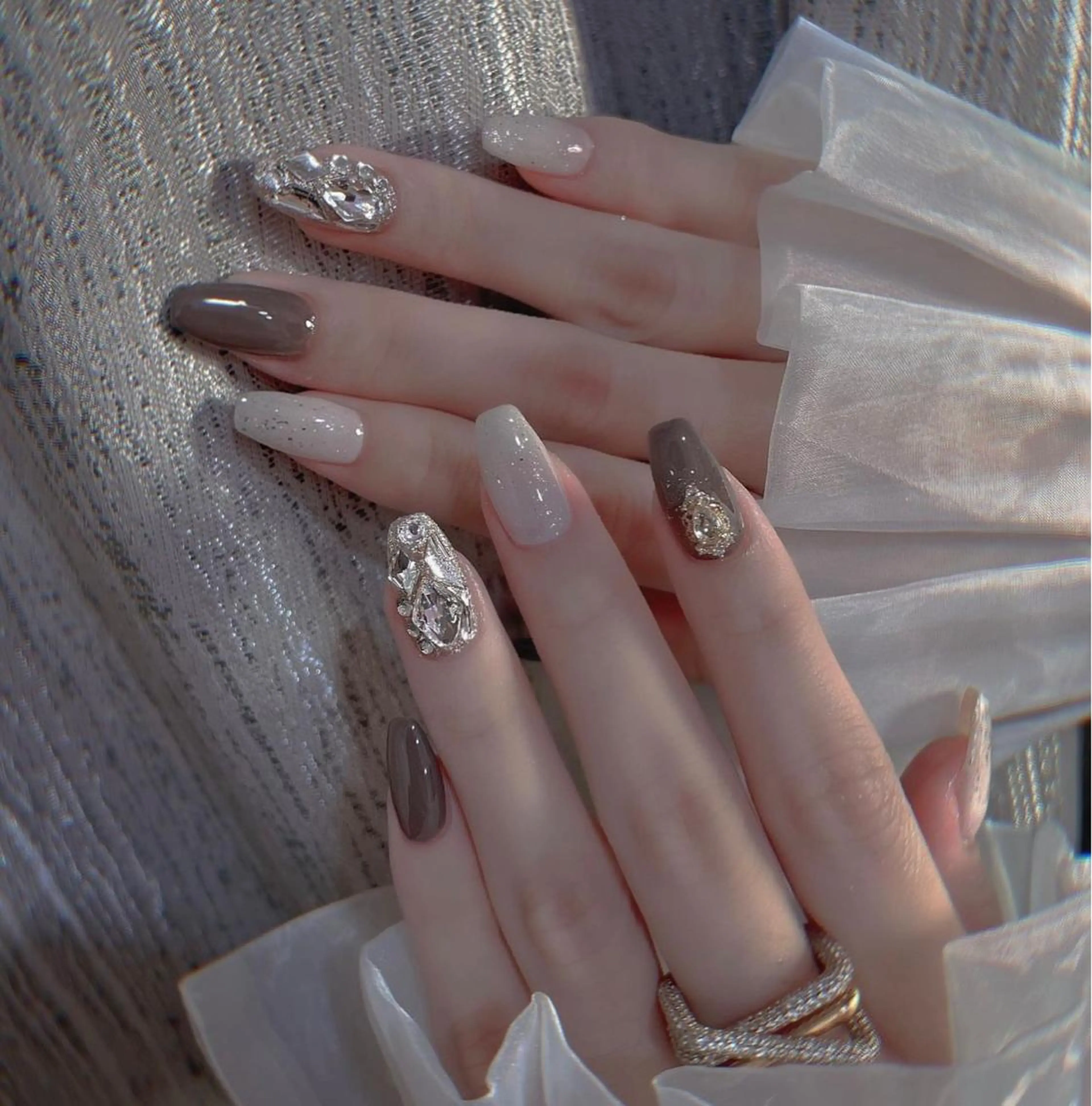 ネイル 長さ出し シンプルネイル ネイルチップ ISA_ BELLAのネイルデザイン