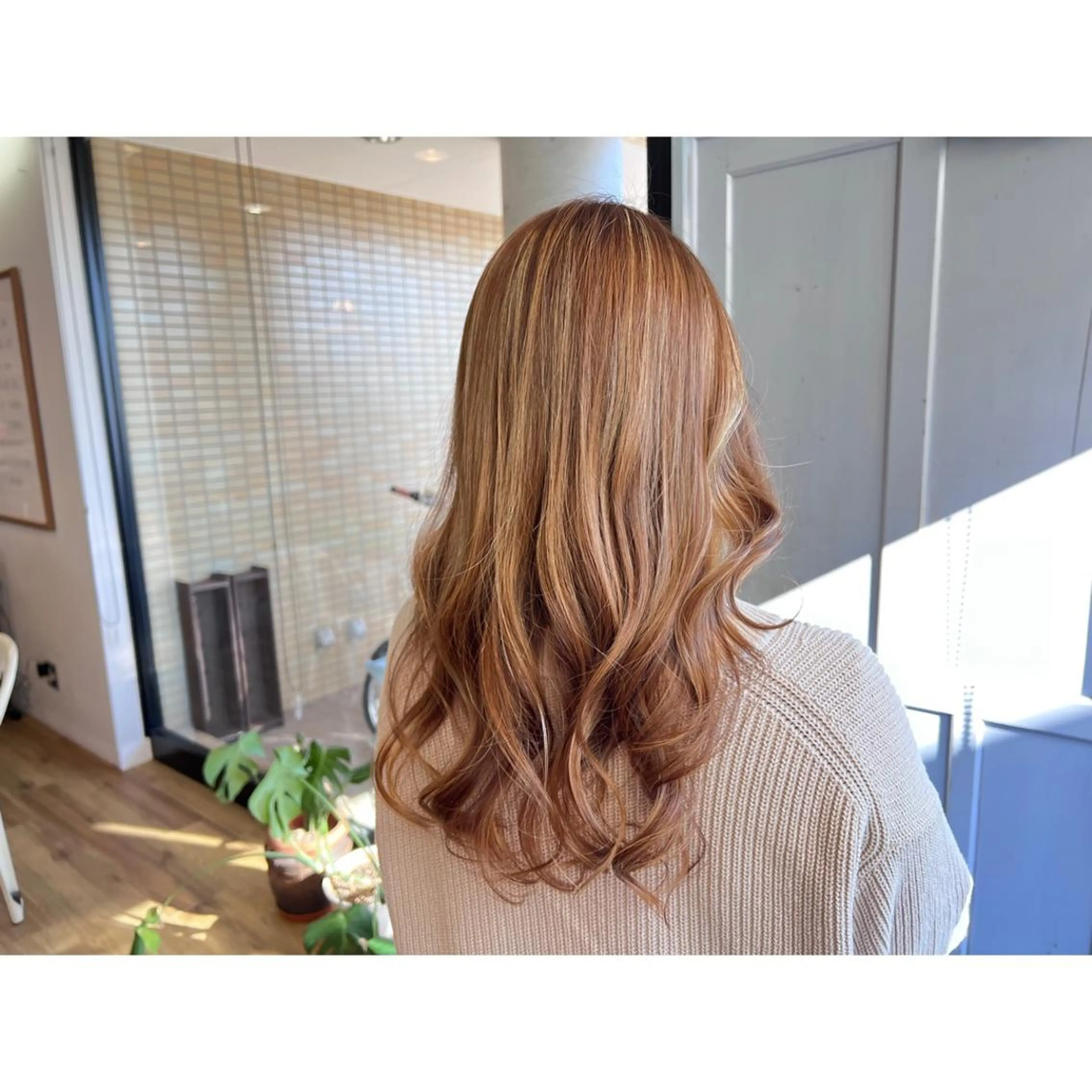 ロング カラー ヘアカラー トリートメント ツキダテ ユイのヘアスタイル