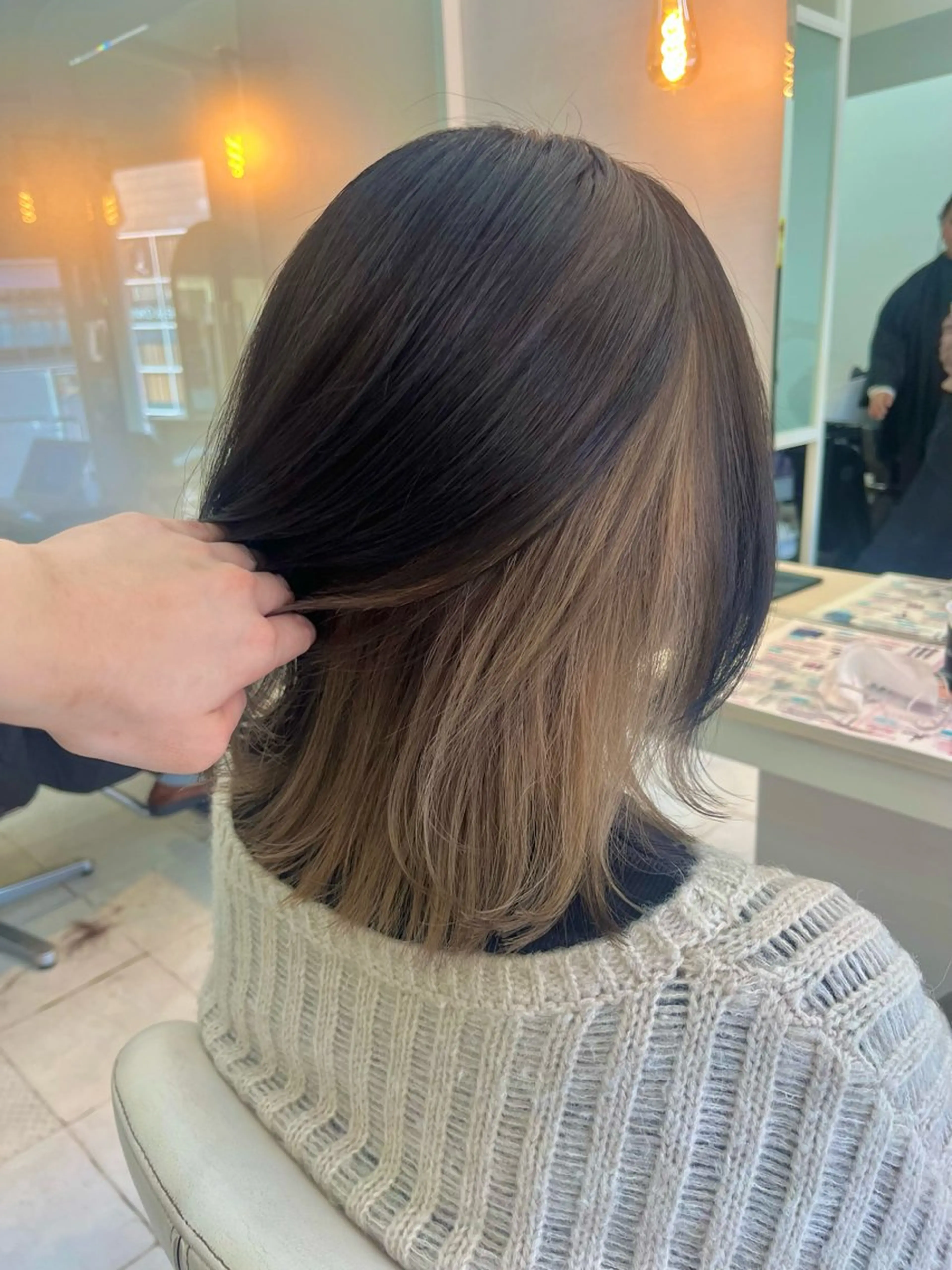 ミディアム ベージュカラー/ いぢちるみのヘアスタイル