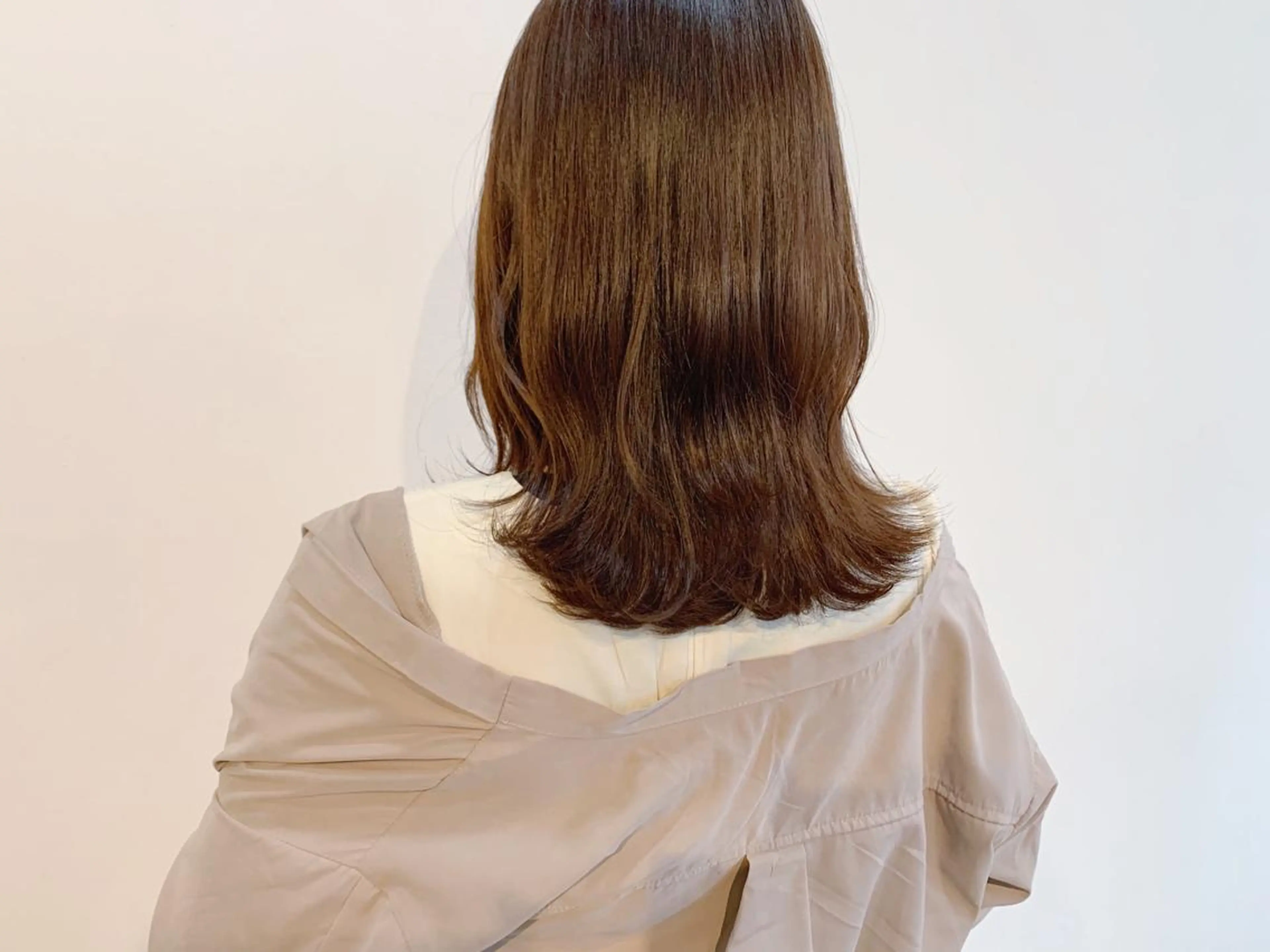 ミディアム カット 縮毛矯正 トリートメント タカハシ ハヤトのヘアスタイル