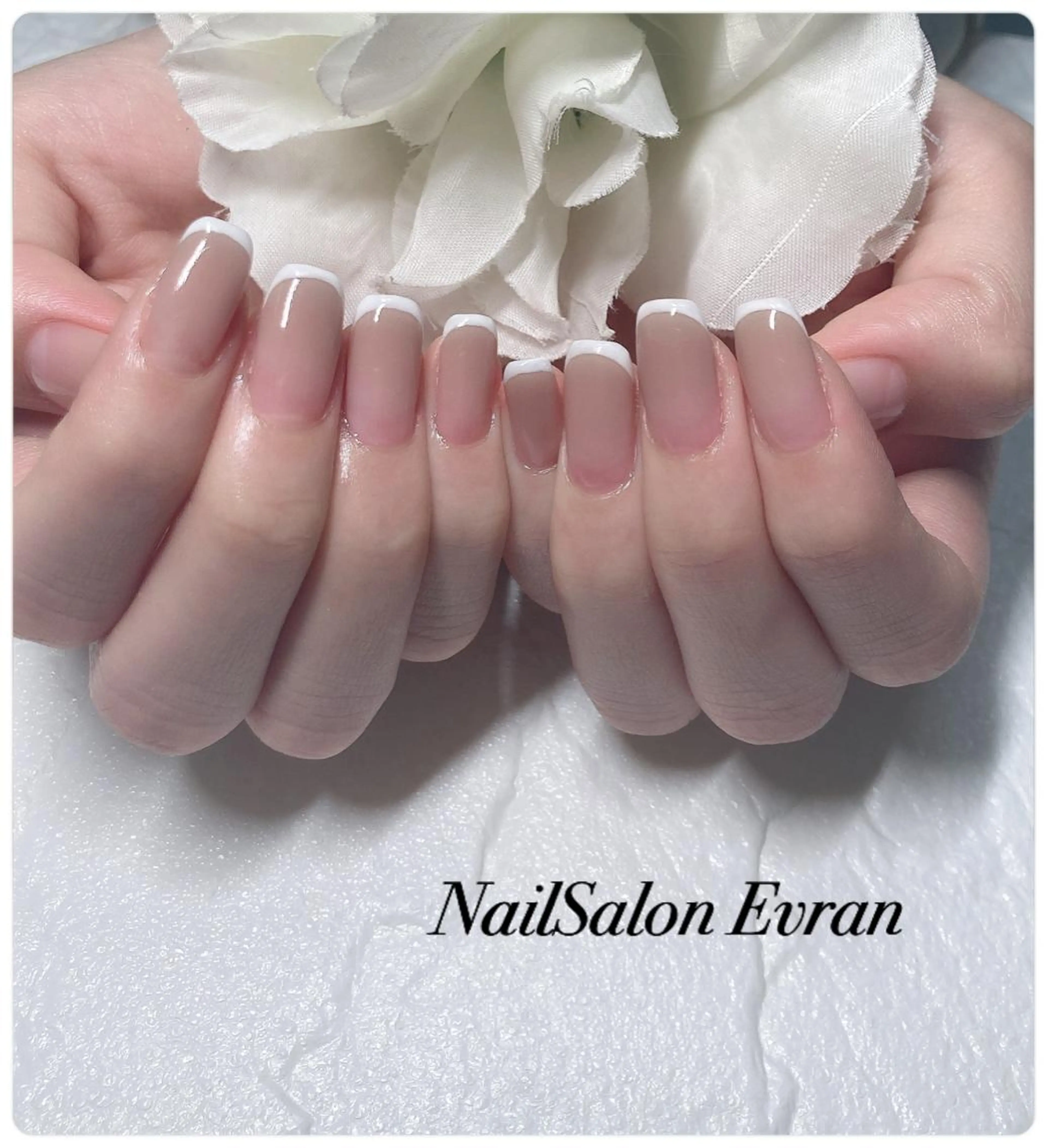 ネイル アートネイル フレンチネイル マグネットネイル 持ち込み ニュアンスネイル ハンドネイル Nail salon Evranのネイルデザイン