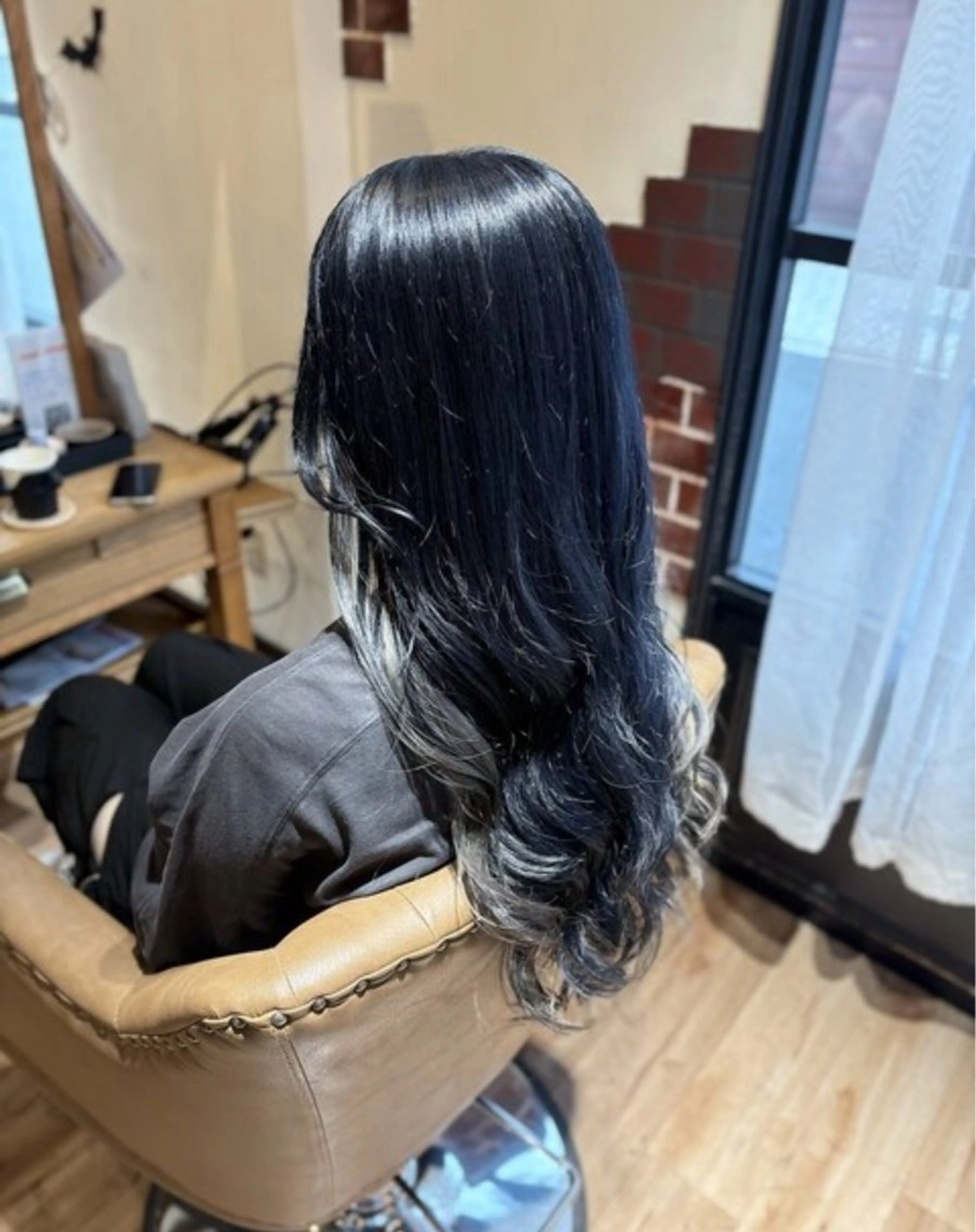 カラー ヘアカラー 梶 瑞希のヘアスタイル