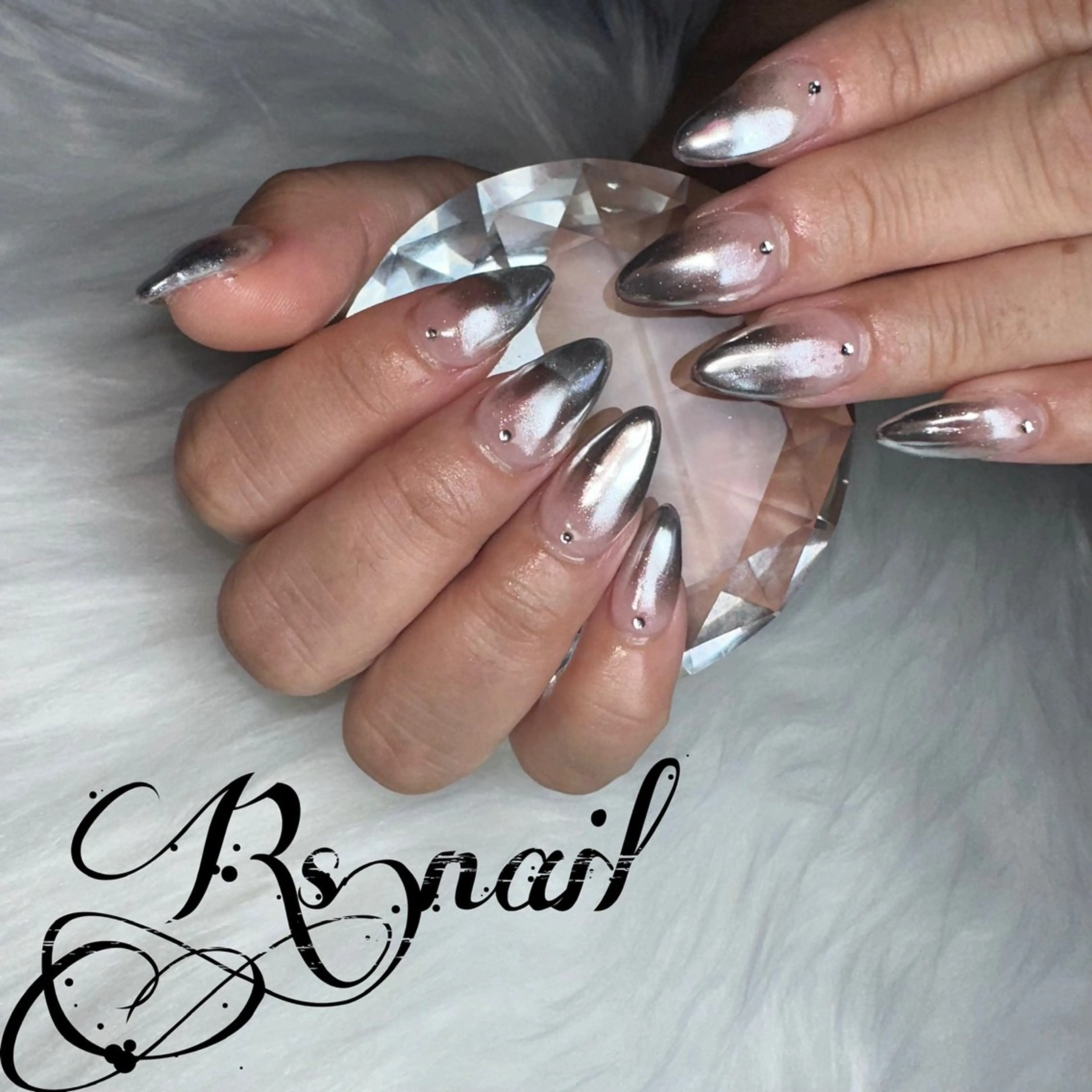 ネイル 加藤 麗華のネイルデザイン