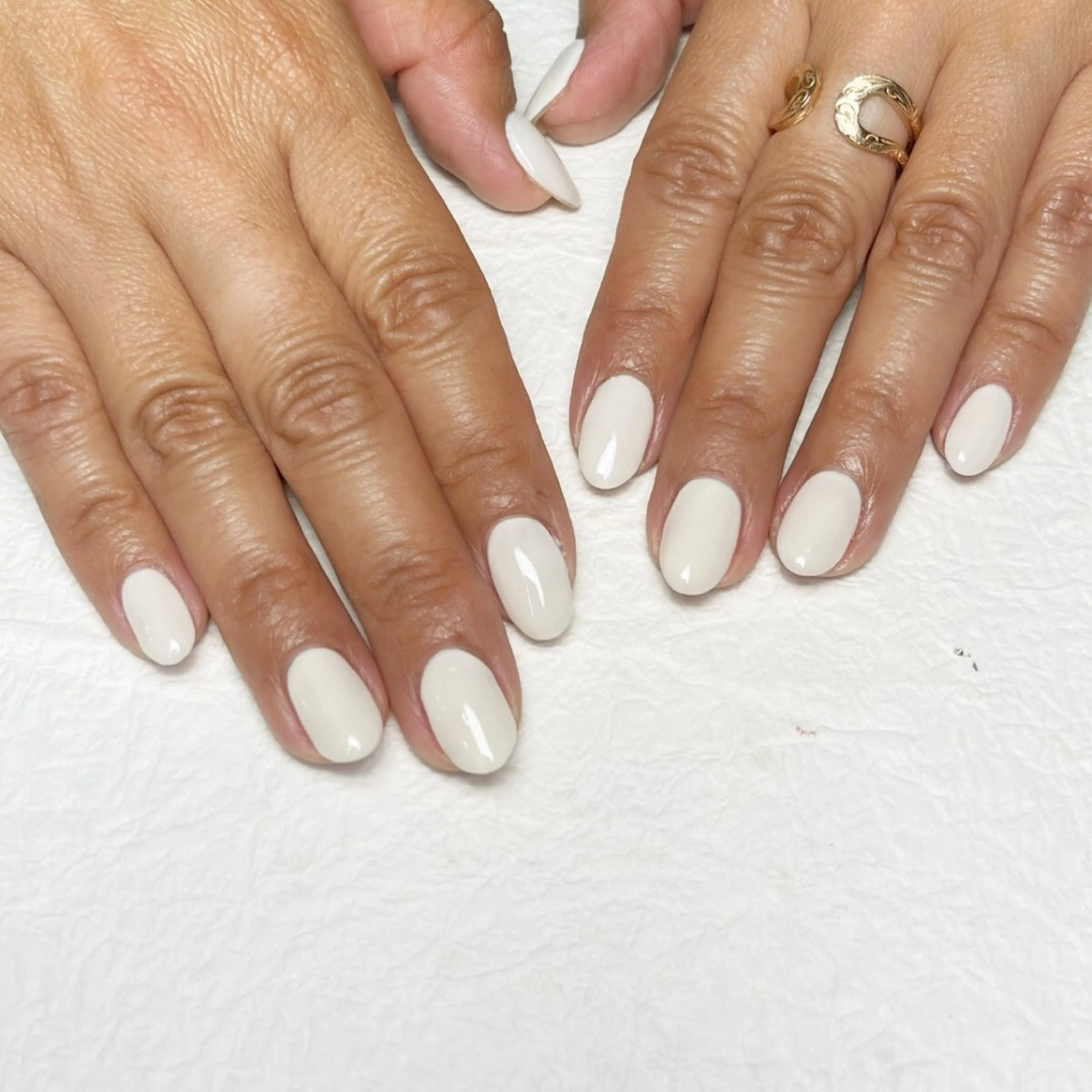 ネイル ワンカラーネイル ホワイト ハンドネイル Aki 💖ゆちたの部屋のネイルデザイン