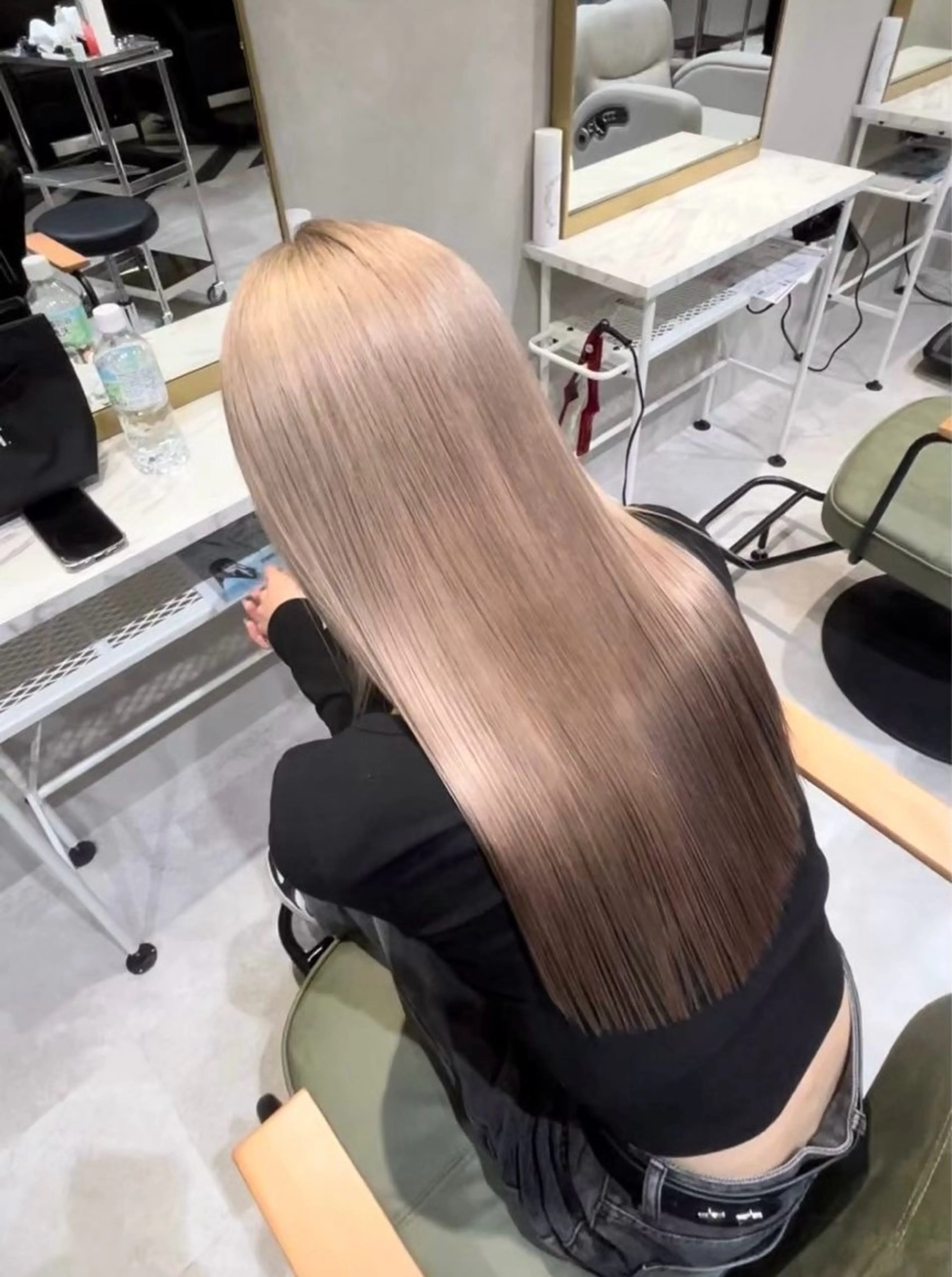 【Bleachcolor⭐️】全頭ケアブリーチ➕カラー ダメージ軽減艶々トリートメント込!の写真