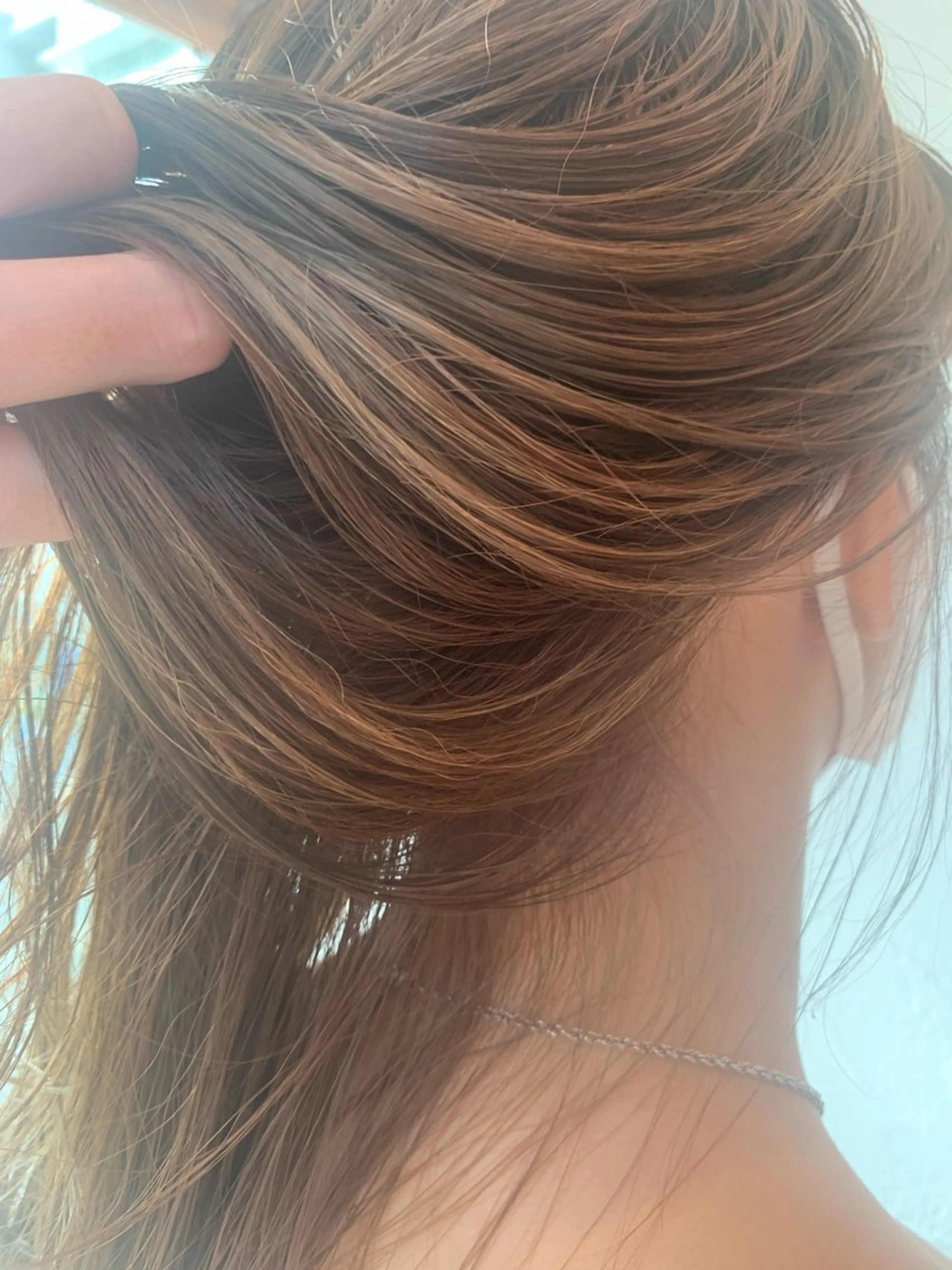 カラー カット 佐々木 郁実のヘアスタイル