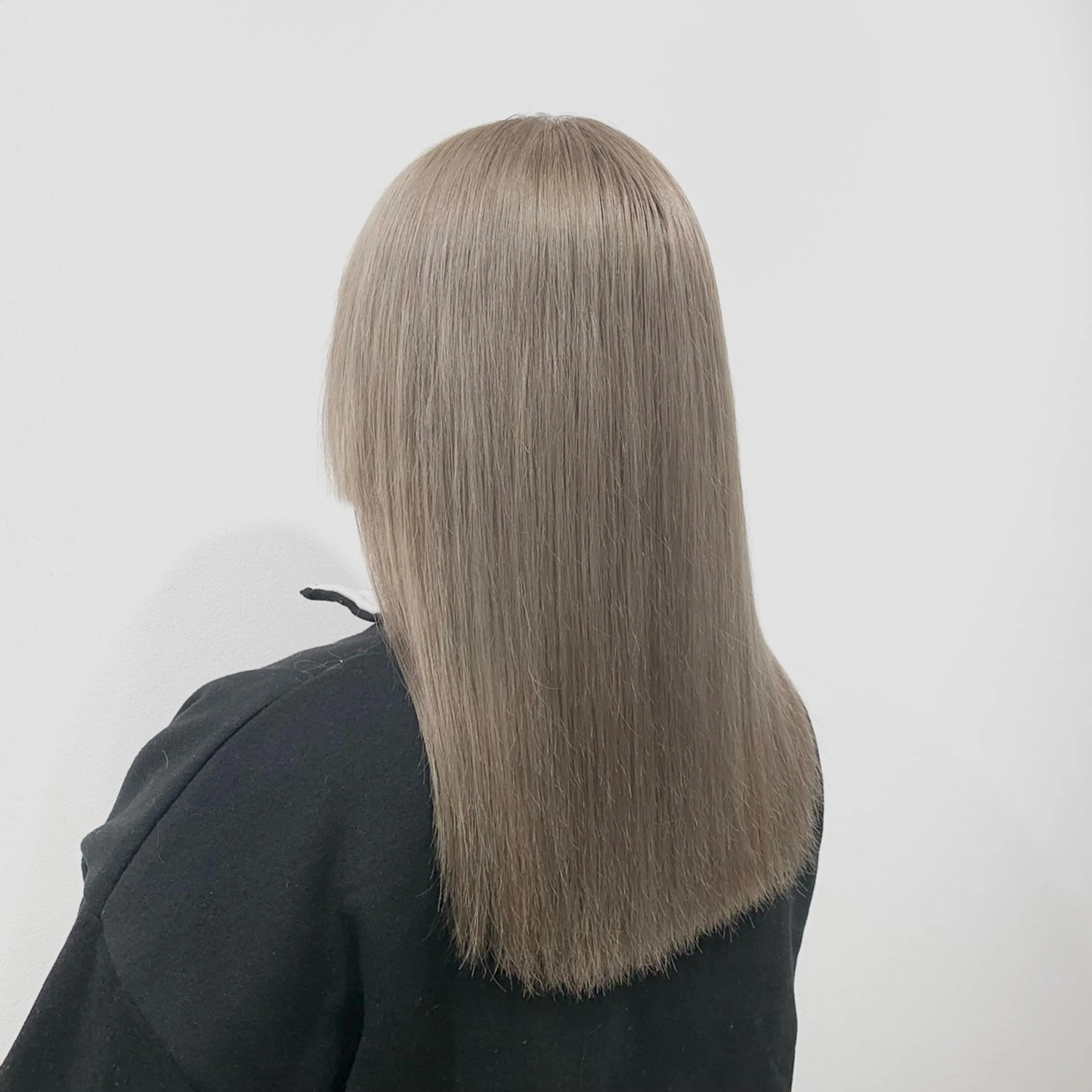 セミロング カラー ヘアアレンジ キヨミ 韓国レイヤーカットのヘアスタイル