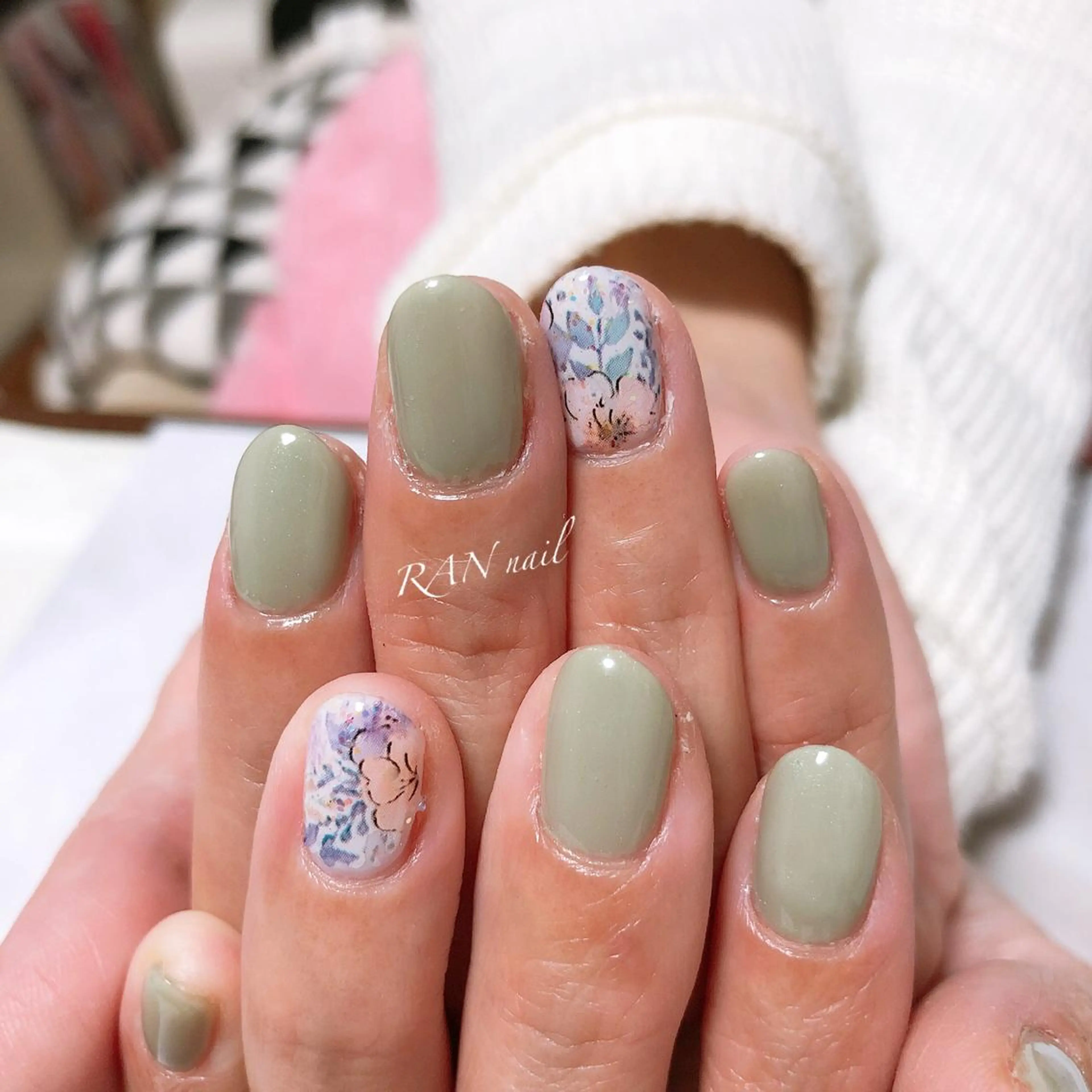 ネイル フラワーネイル フットネイル オフィスネイル ワンカラーネイル パステルネイル RAN nailのネイルデザイン