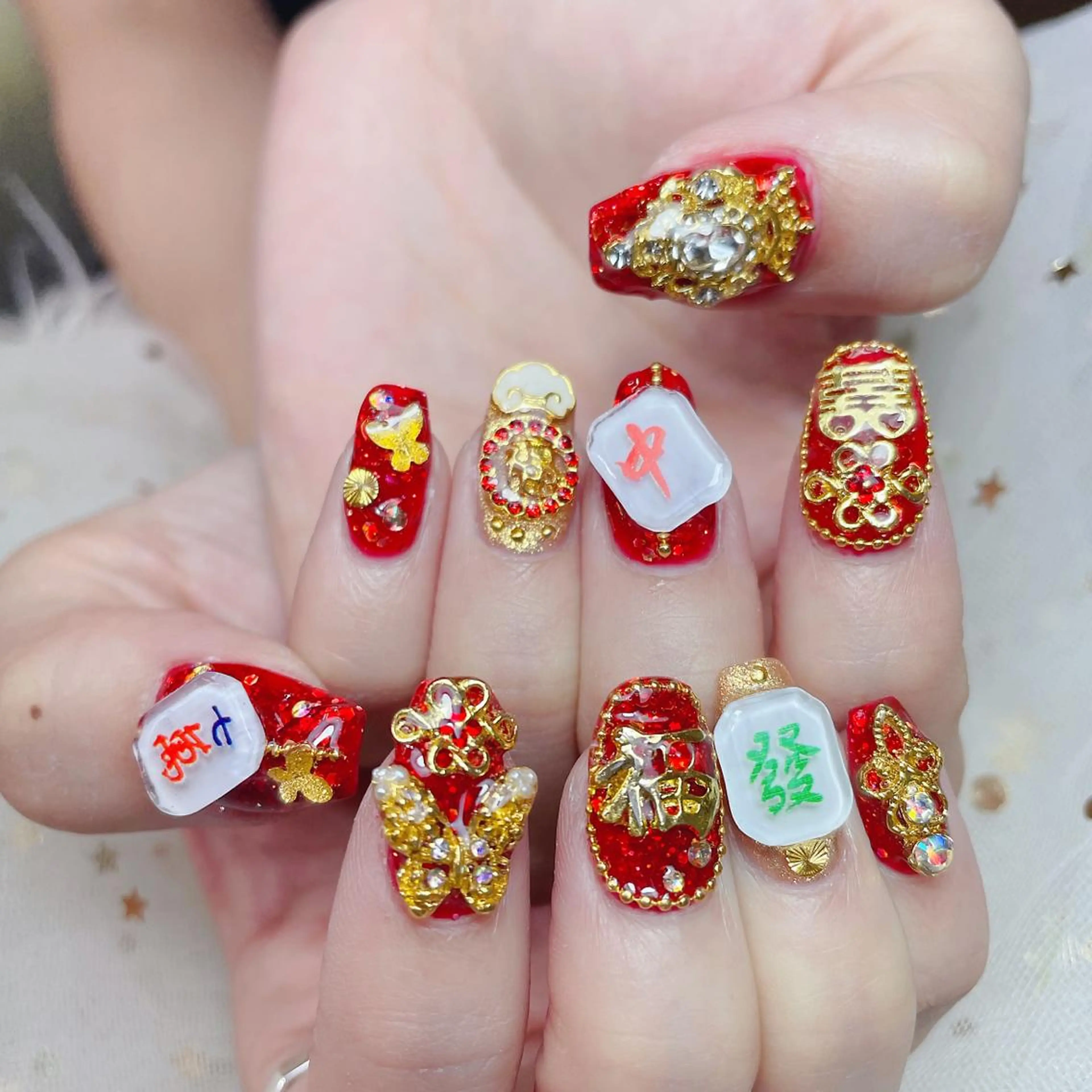 ネイル フラワーネイル グラデーション キラキラネイル マグネットネイル ミラーネイル ハンドネイル NailPrincess所属・princess スカルプ専門店のネイルデザイン