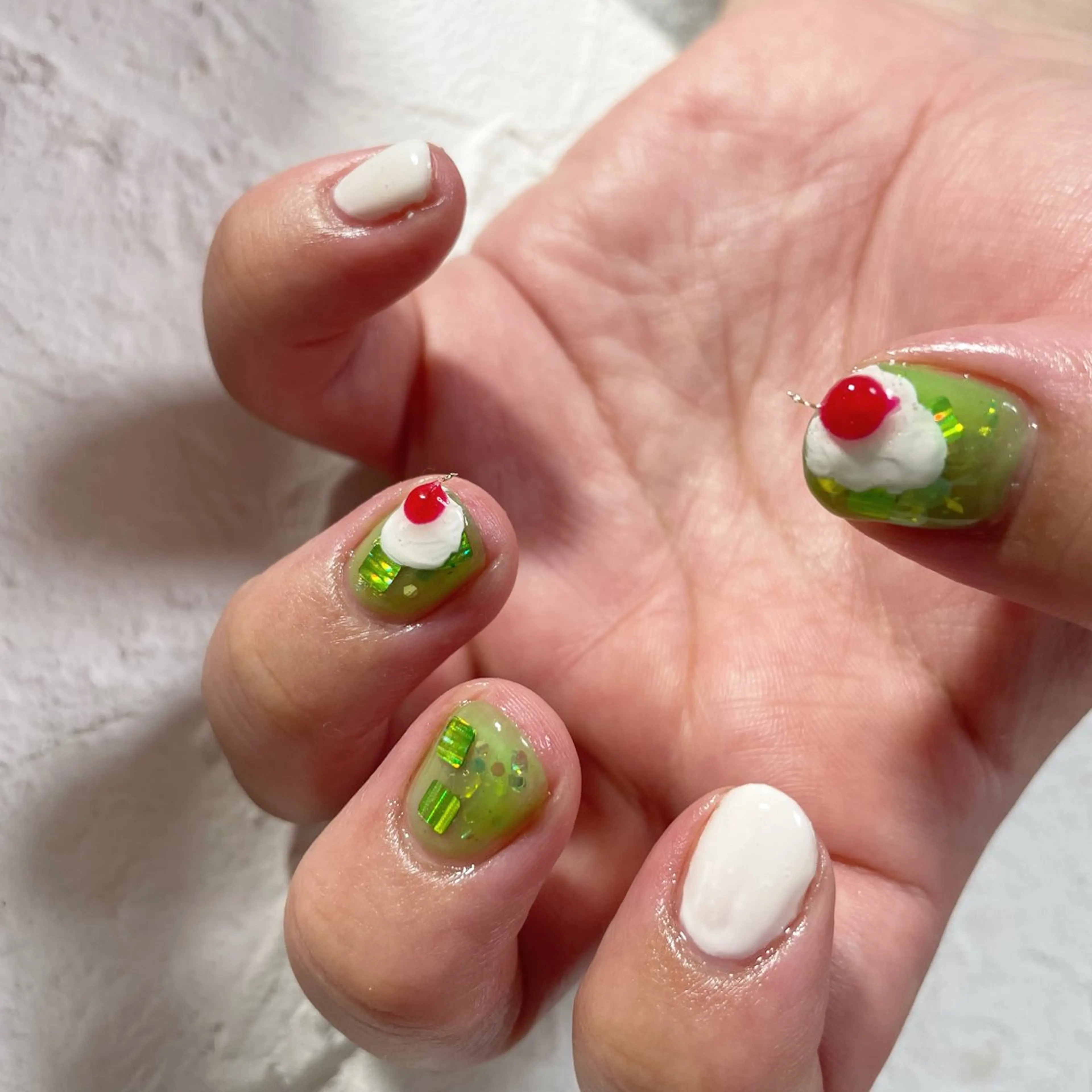 ネイル nail.gorin所属・吉村 優子のネイルデザイン