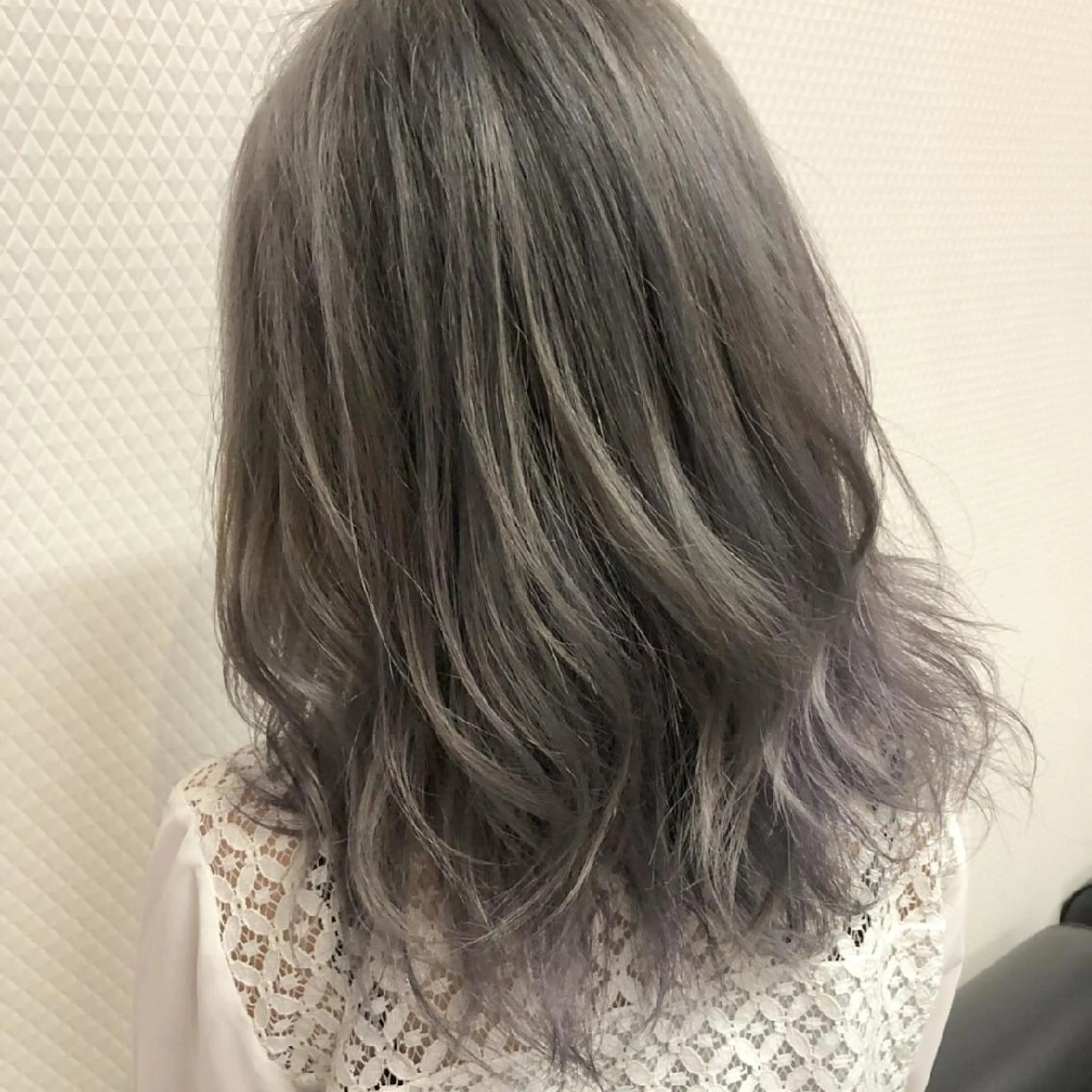 カラー セミロング 透明感カラー ダブルカラー グレージュ 竹内啓太 ボブのヘアスタイル