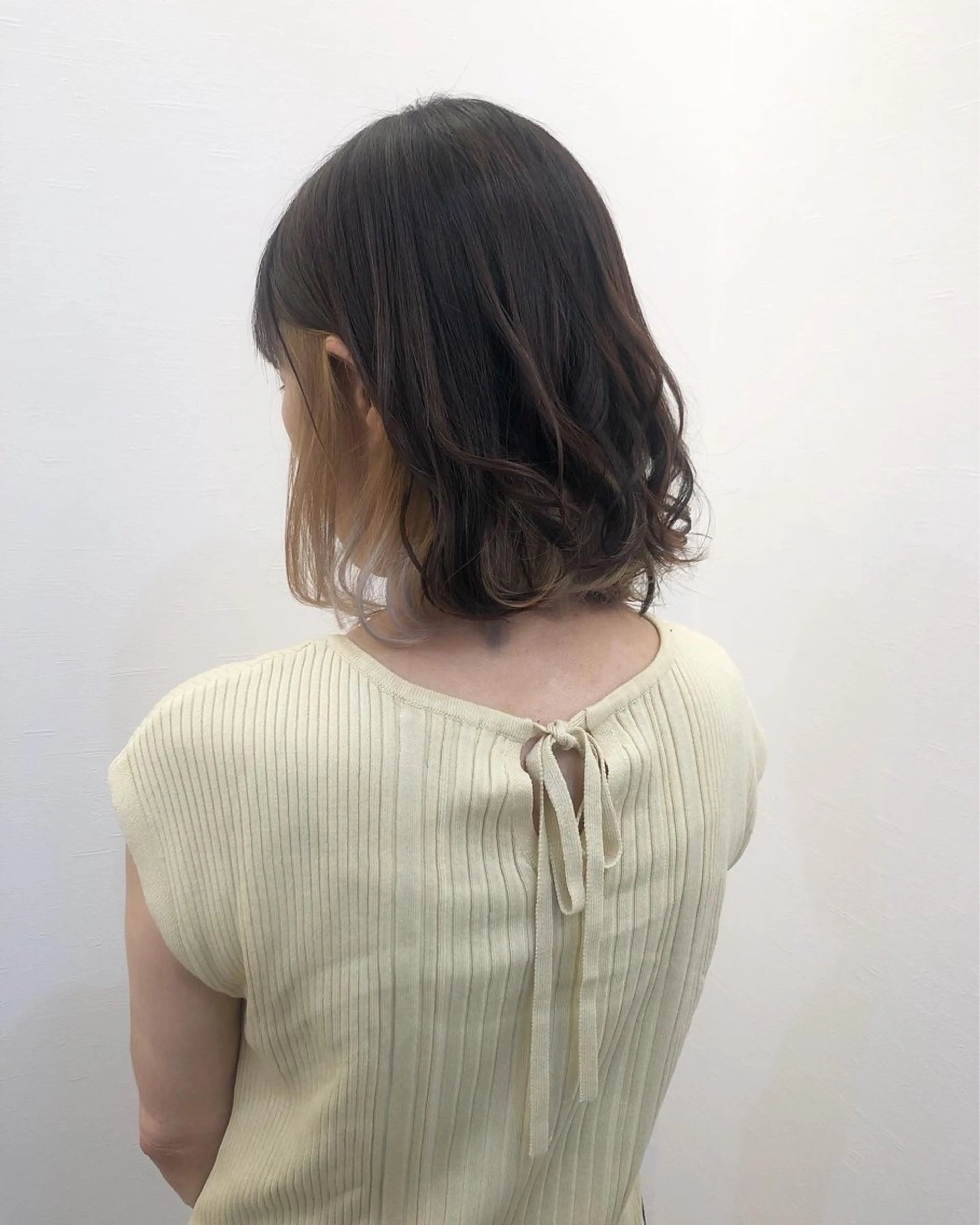 カラー ツノガイ エリのヘアスタイル