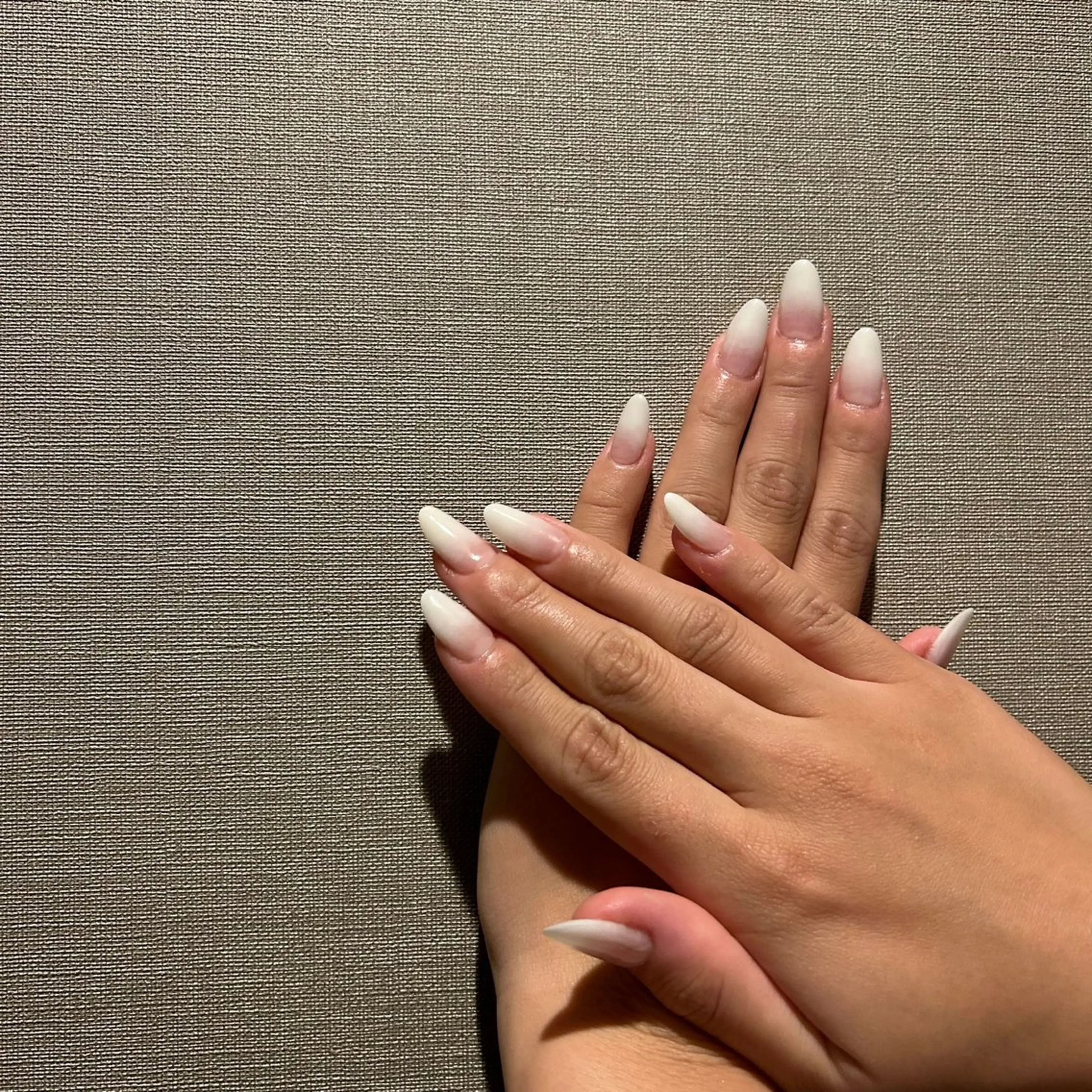 ネイル グラデーション 冬ネイル クリスマス ハンドネイル フットネイル ere beauty nailのネイルデザイン